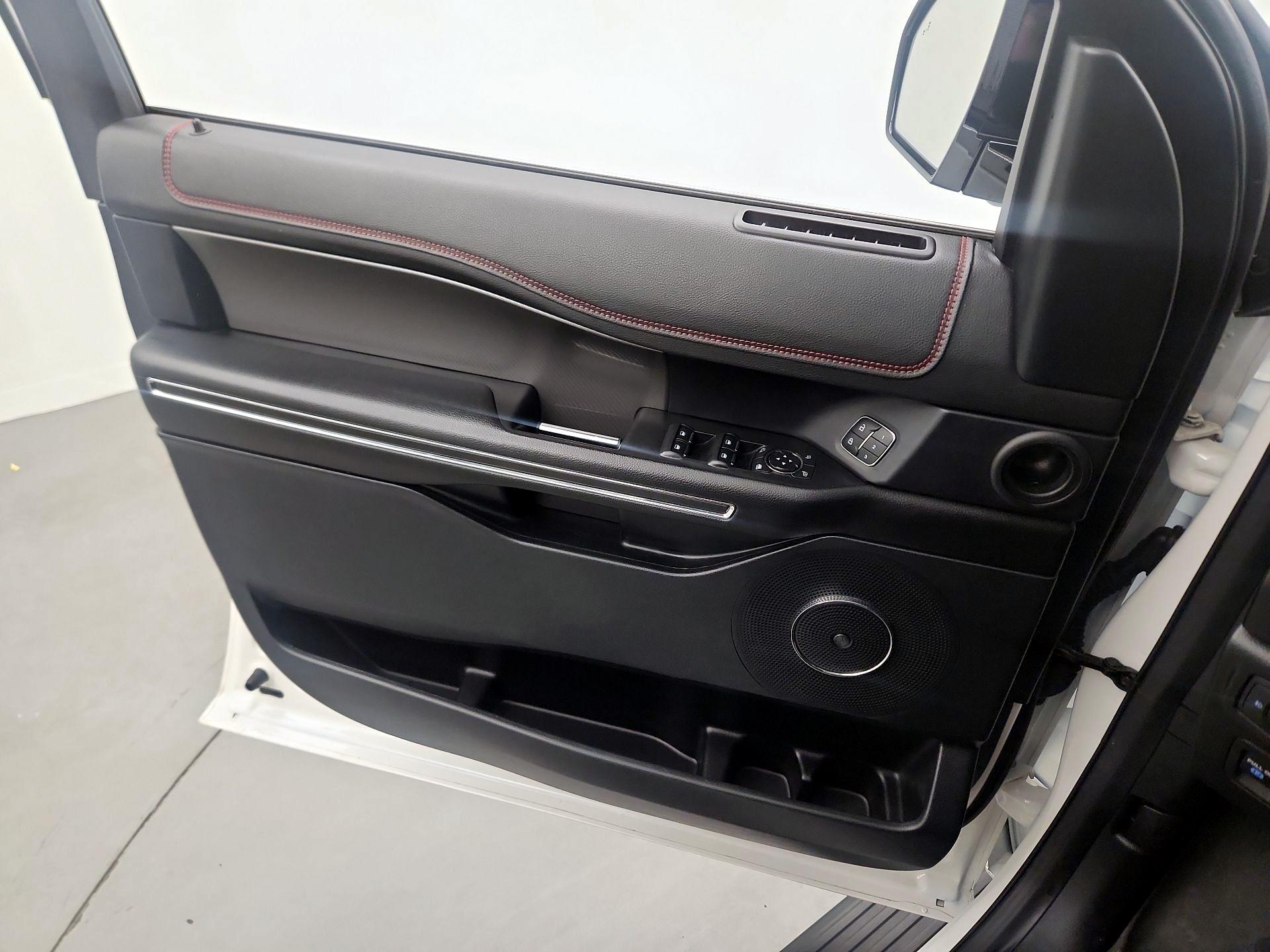 Thumbnail: 2021 Ford Expedition - 10