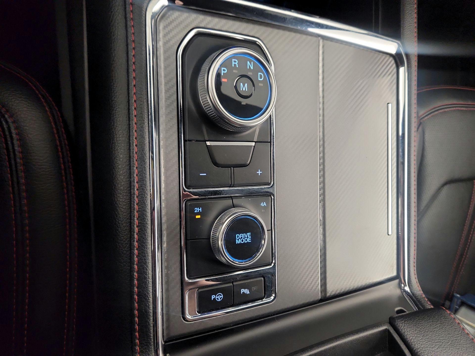 Thumbnail: 2021 Ford Expedition - 16