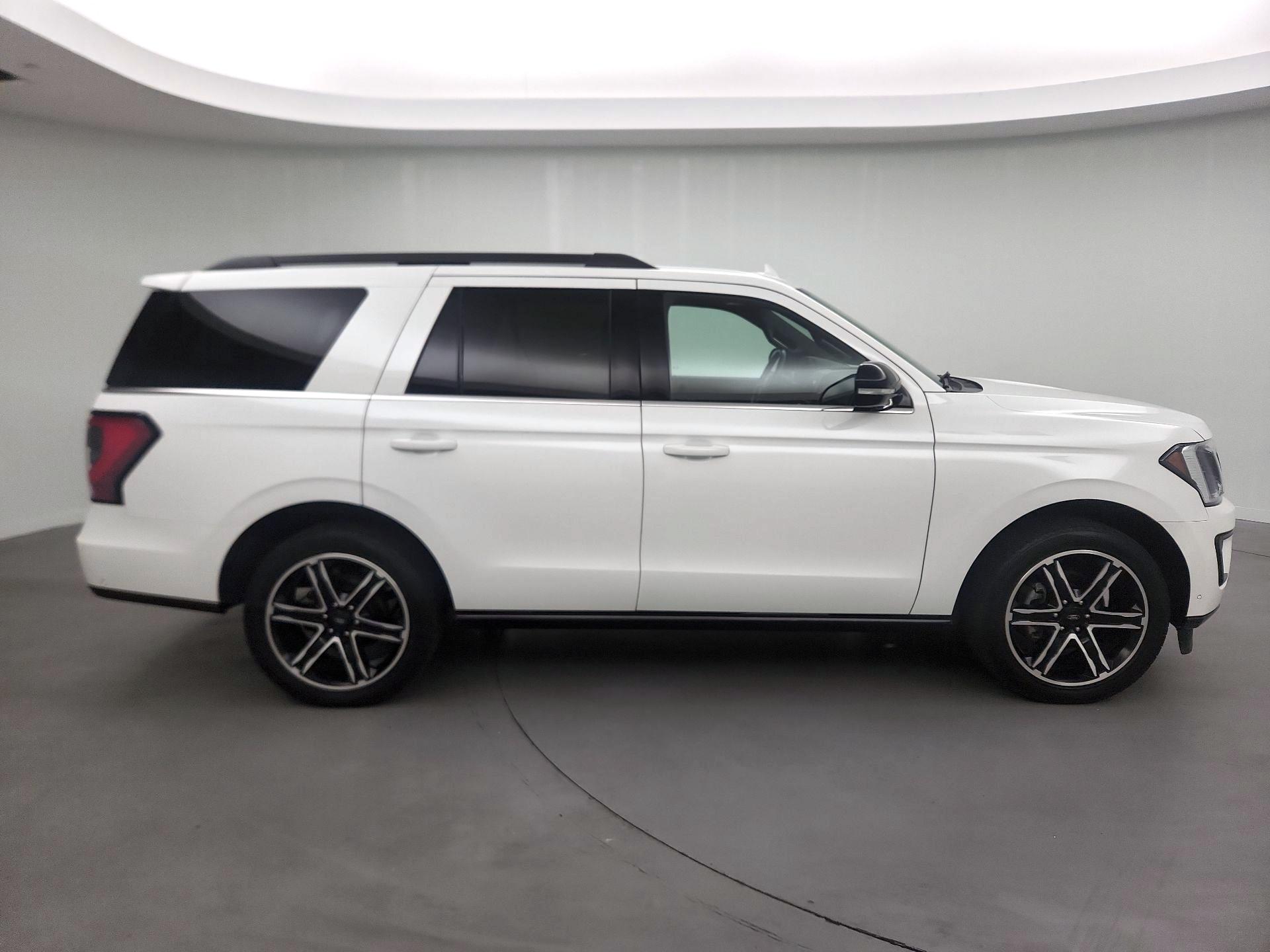 Thumbnail: 2021 Ford Expedition - 4