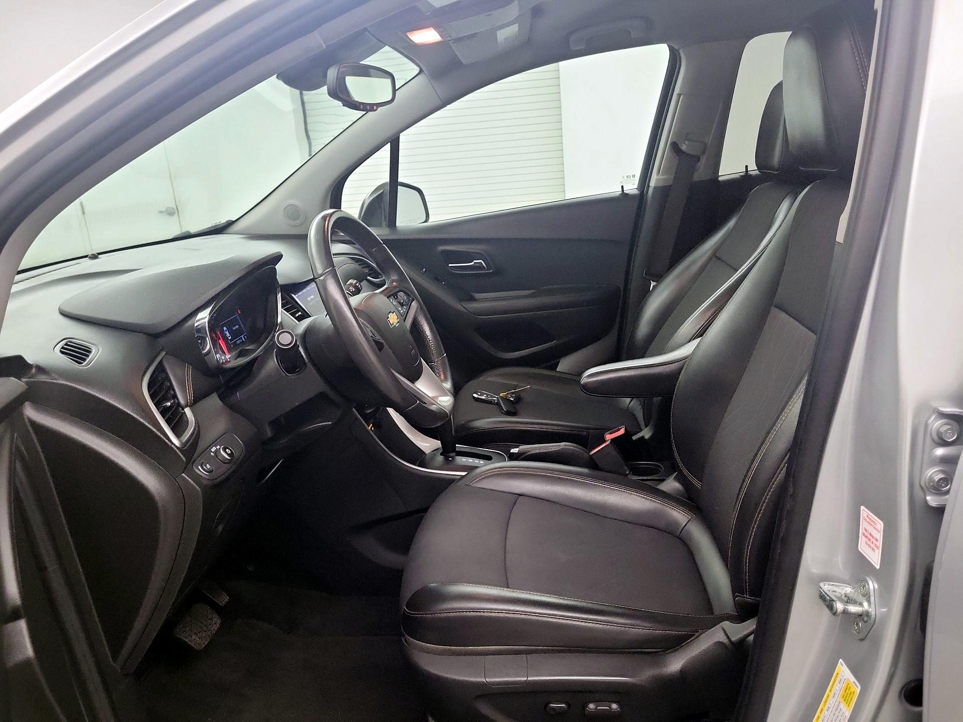 Thumbnail: 2021 Chevrolet Trax - 9