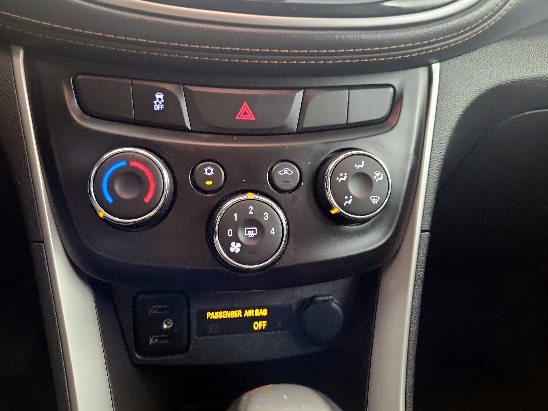 Thumbnail: 2021 Chevrolet Trax - 14