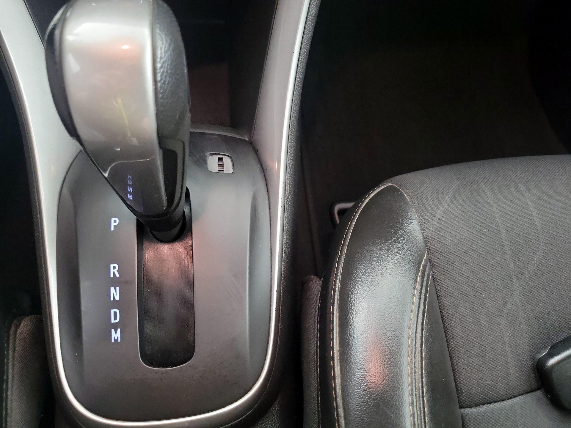Thumbnail: 2021 Chevrolet Trax - 15