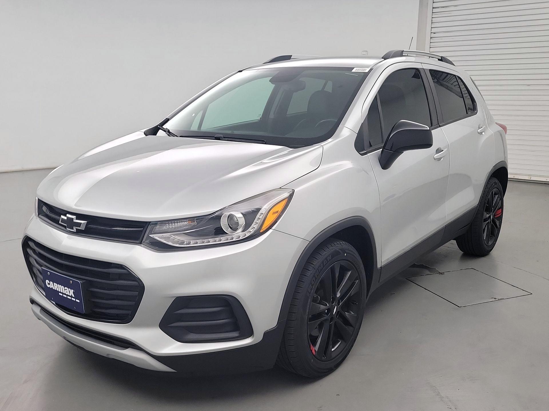 Thumbnail: 2021 Chevrolet Trax - 3