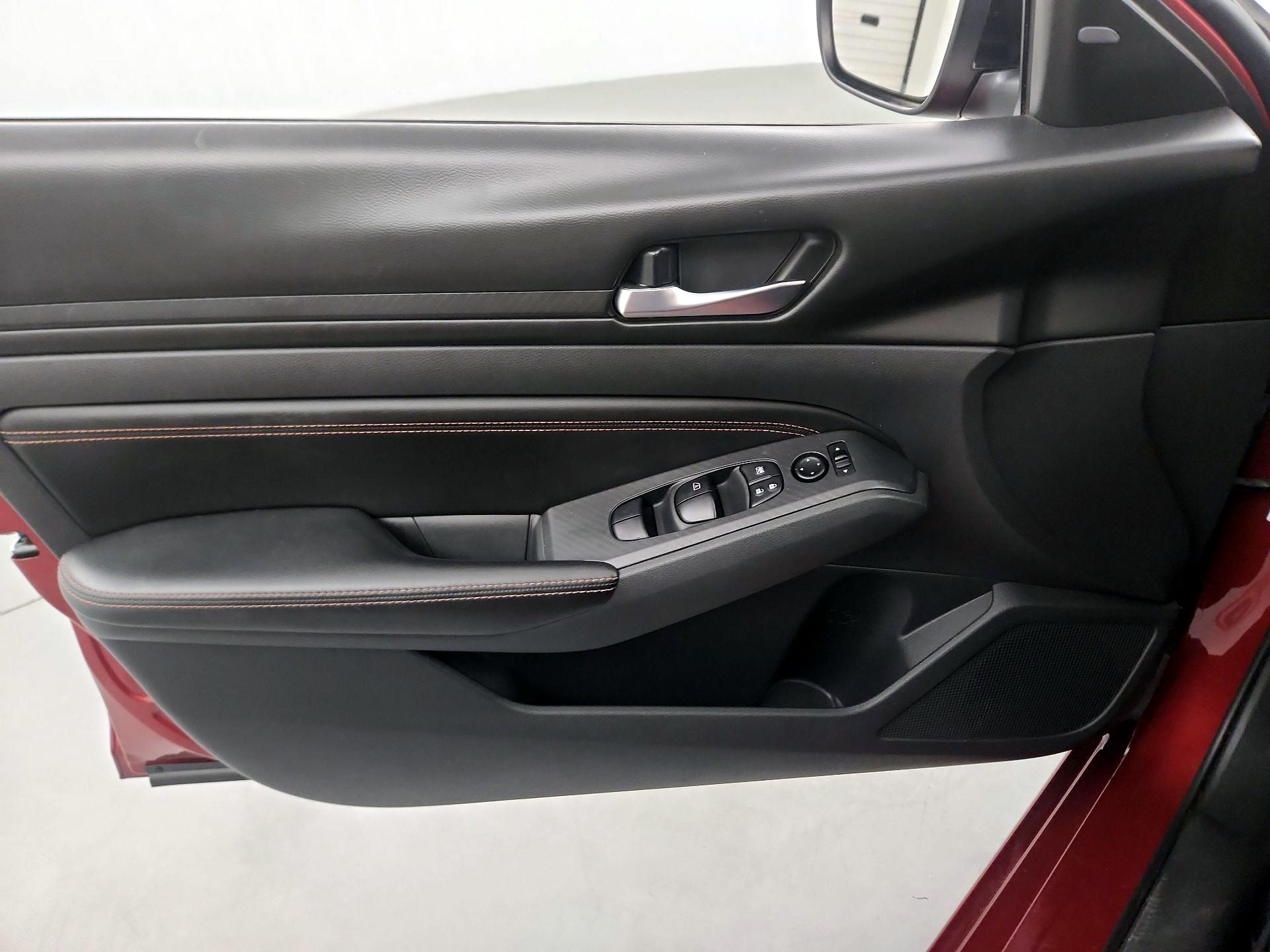 Thumbnail: 2021 Nissan Altima - 12