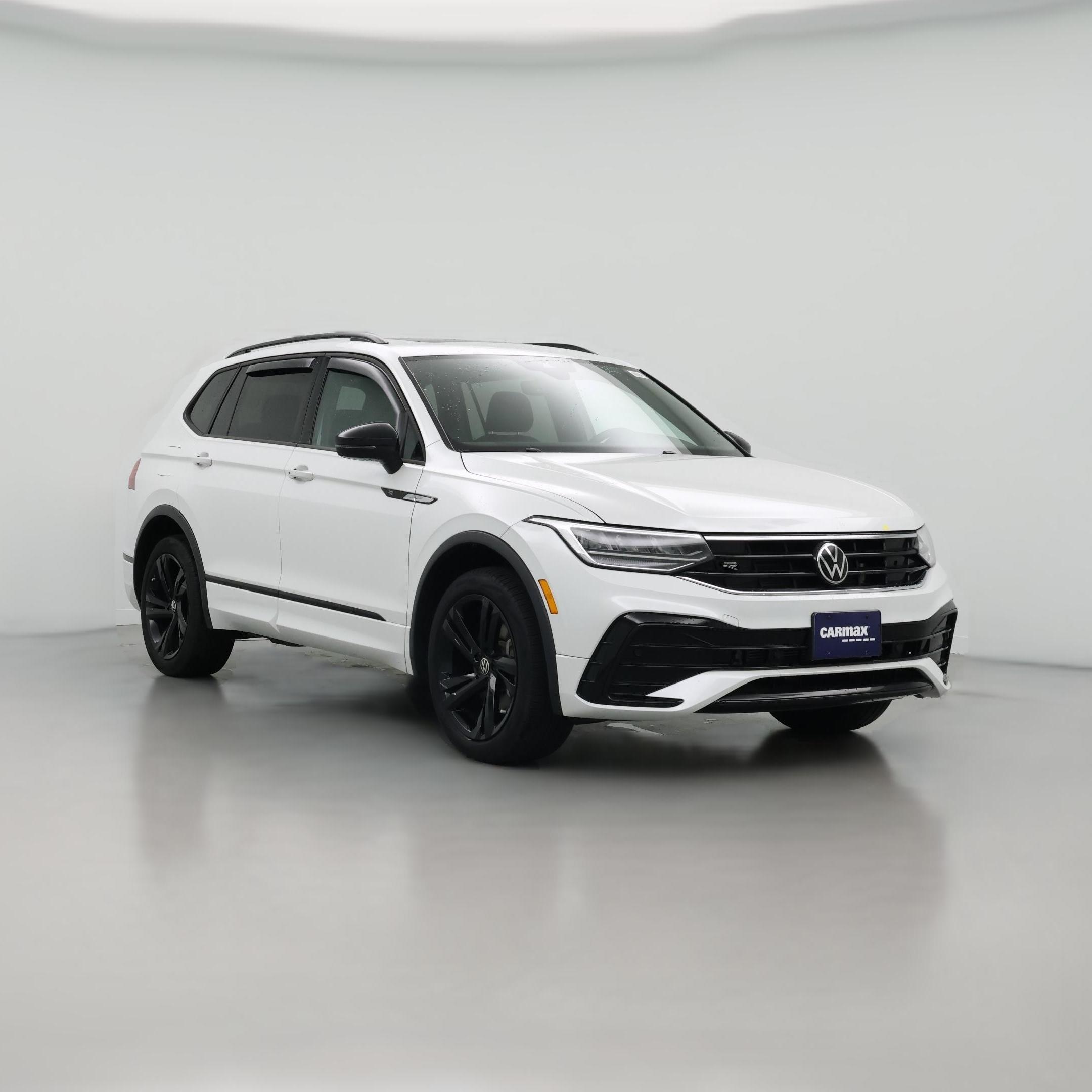 Thumbnail: 2023 Volkswagen Tiguan - 1