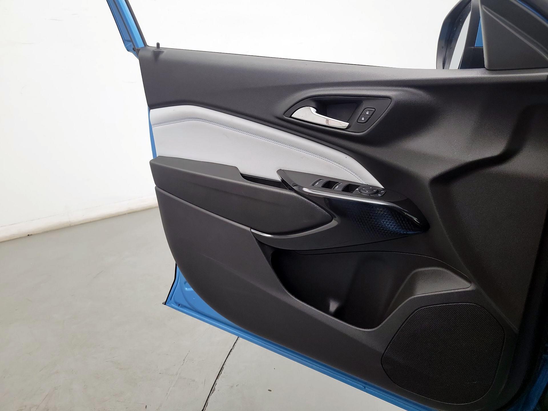 Thumbnail: 2025 Chevrolet Trax - 10
