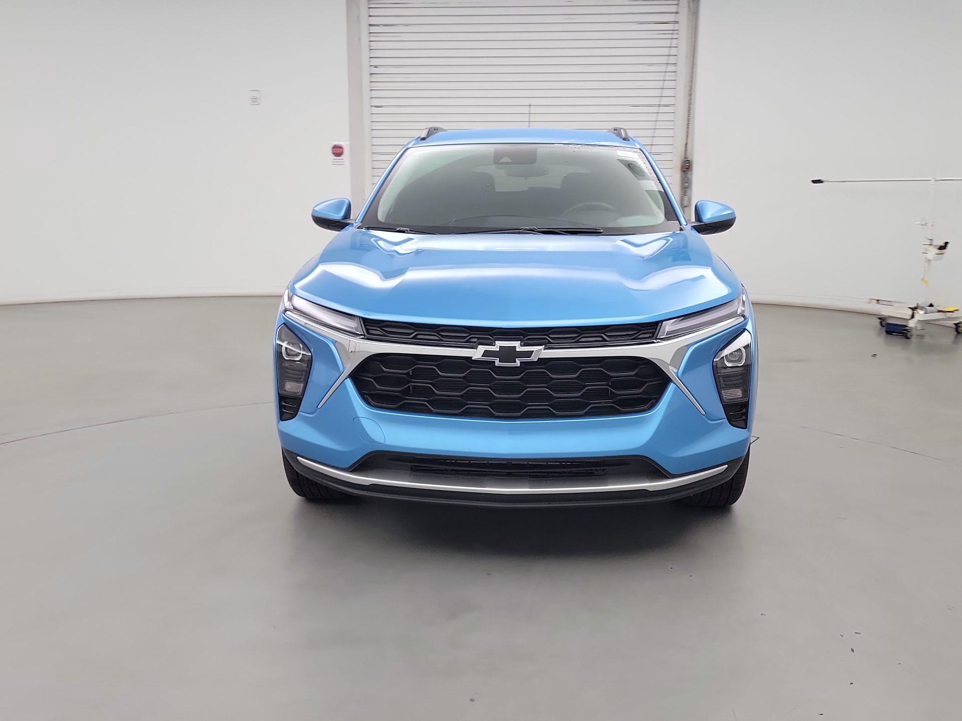Thumbnail: 2025 Chevrolet Trax - 2
