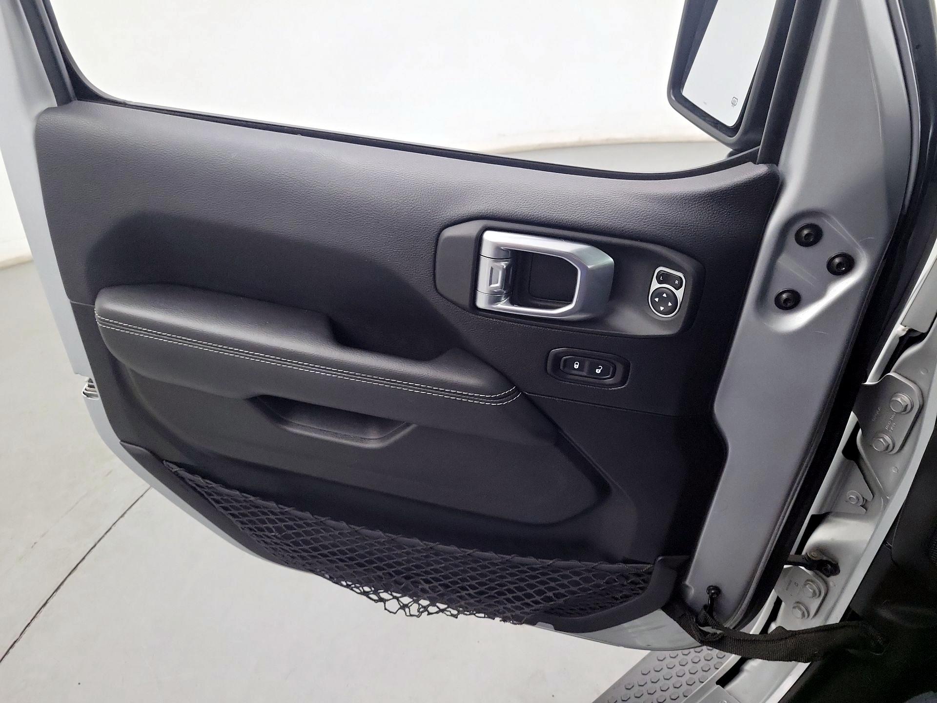 Thumbnail: 2022 Jeep Wrangler - 10