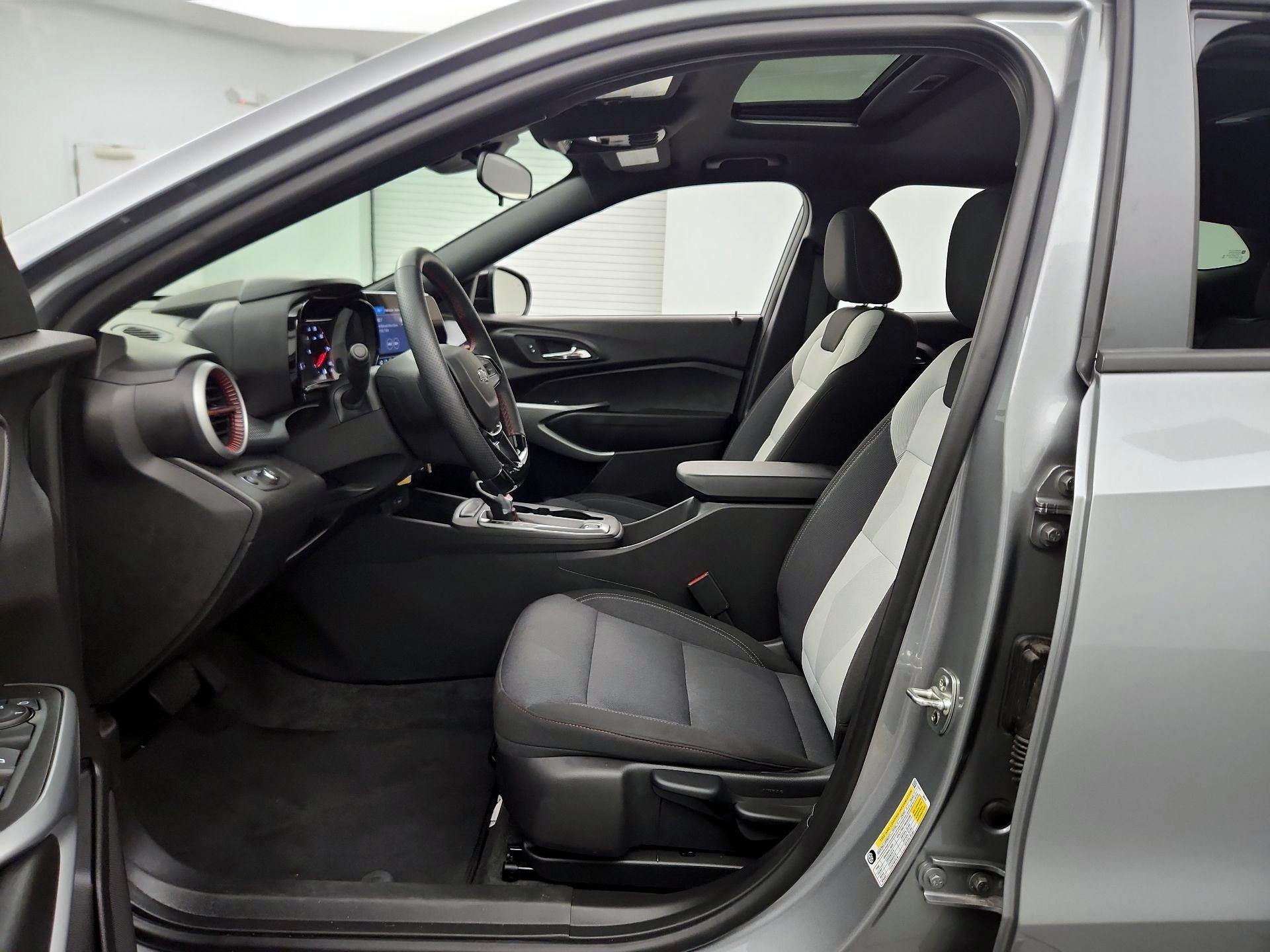Thumbnail: 2025 Chevrolet Trax - 9