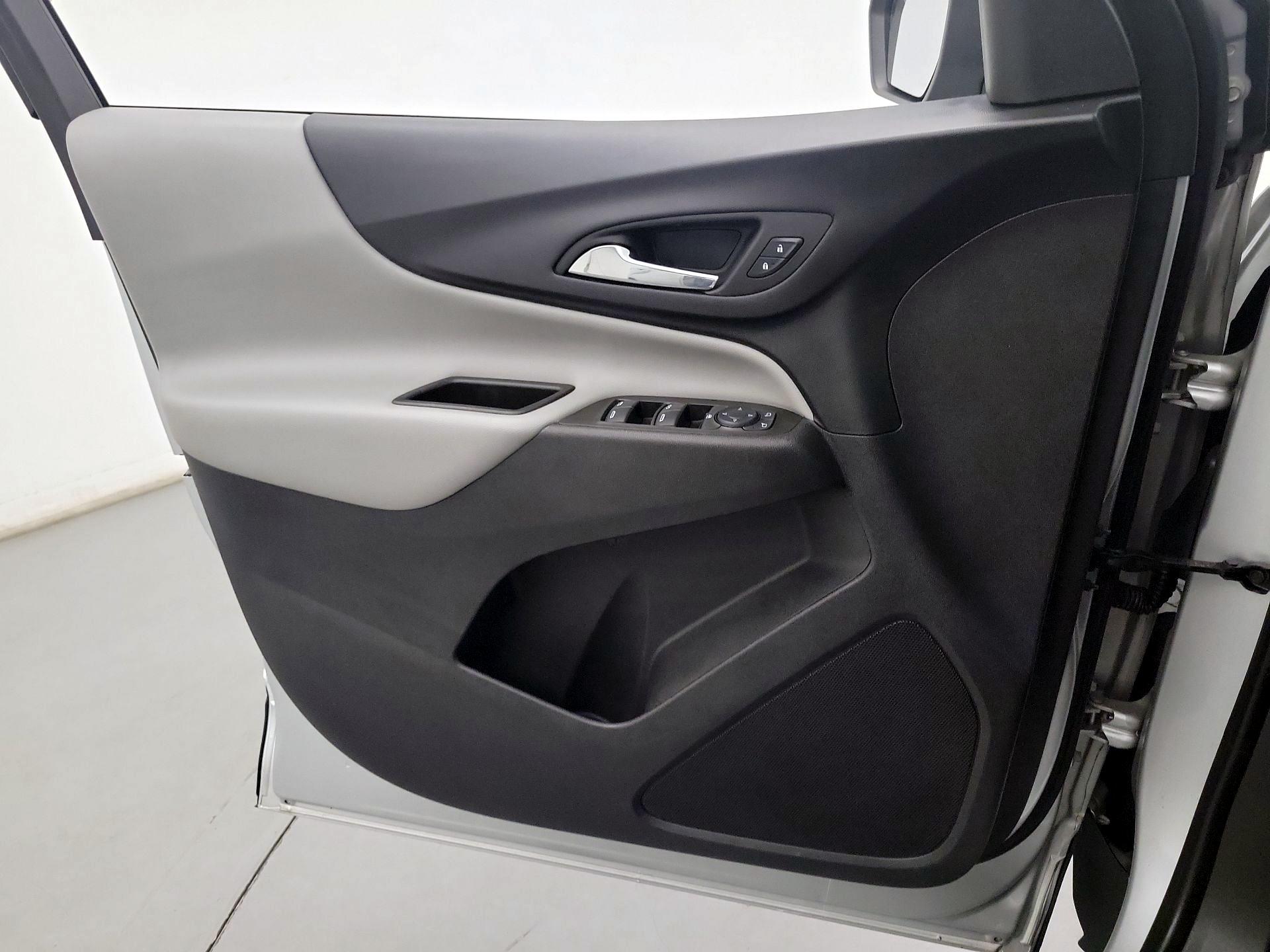 Thumbnail: 2020 Chevrolet Equinox - 10