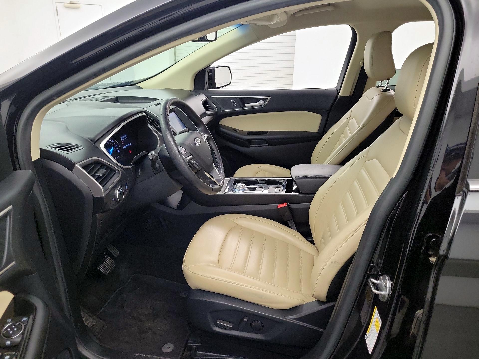 Thumbnail: 2020 Ford Edge - 9