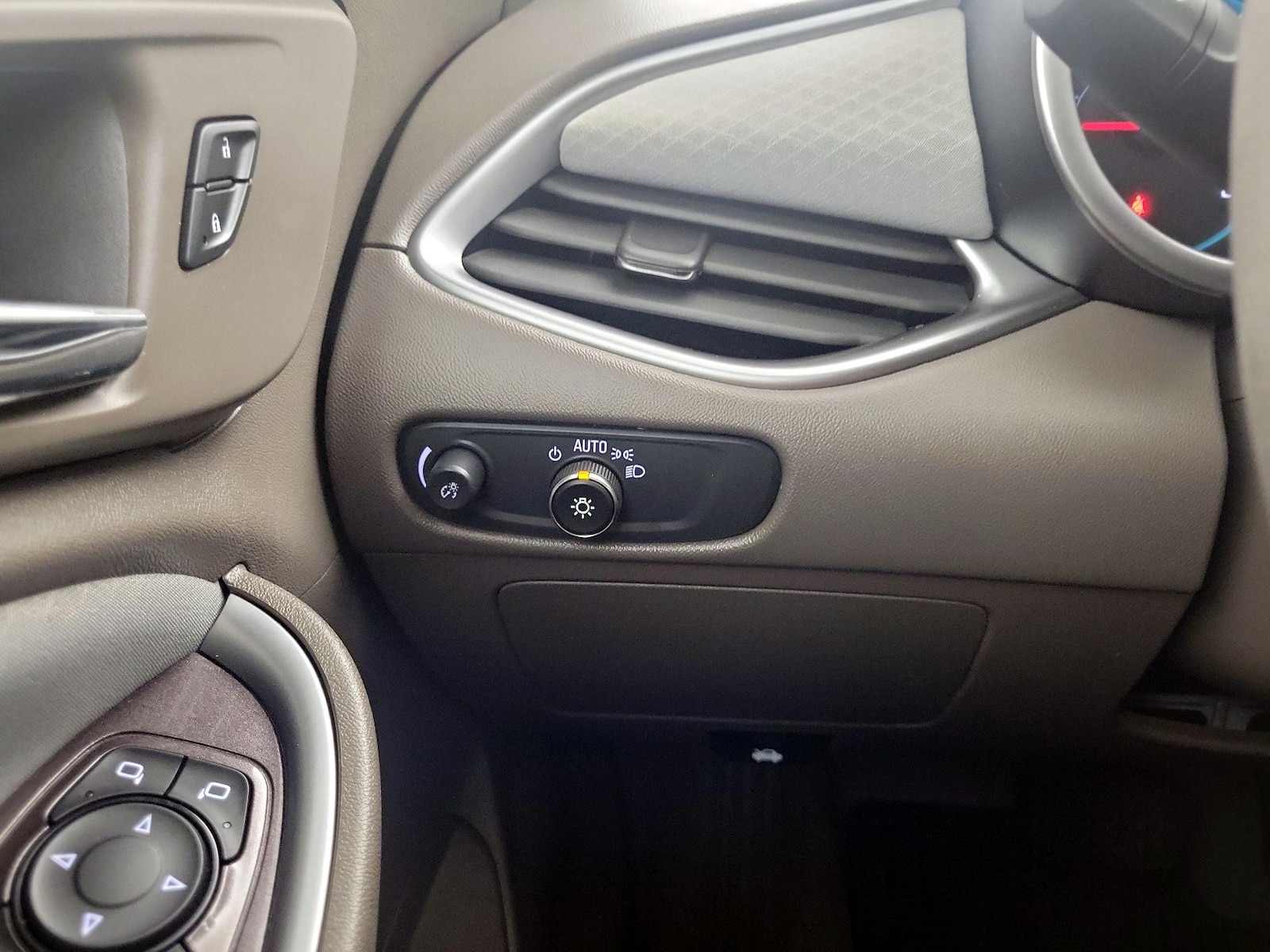 2025 Chevrolet Malibu 1LT - Photo 12