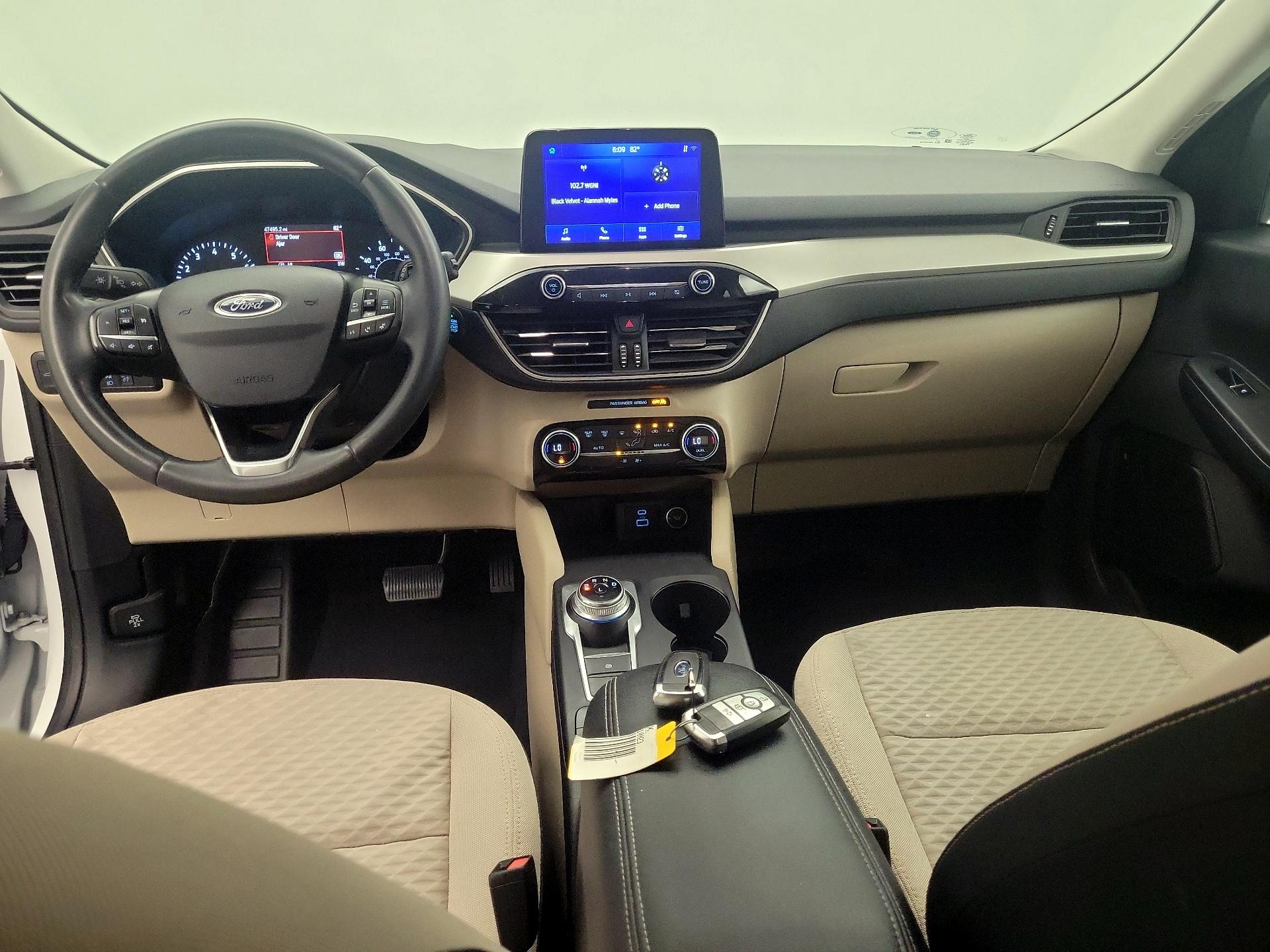 Thumbnail: 2021 Ford Escape - 9