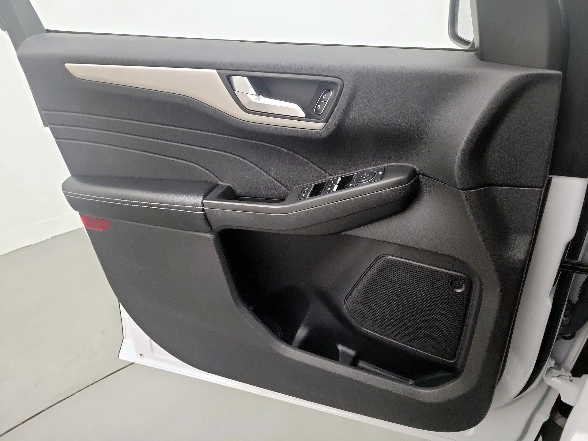 Thumbnail: 2021 Ford Escape - 12