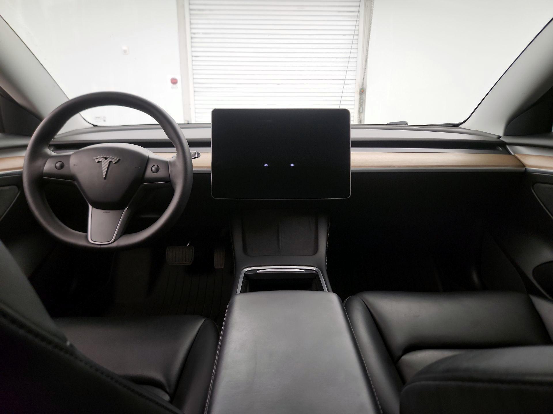 Thumbnail: 2021 Tesla Model 3 - 9