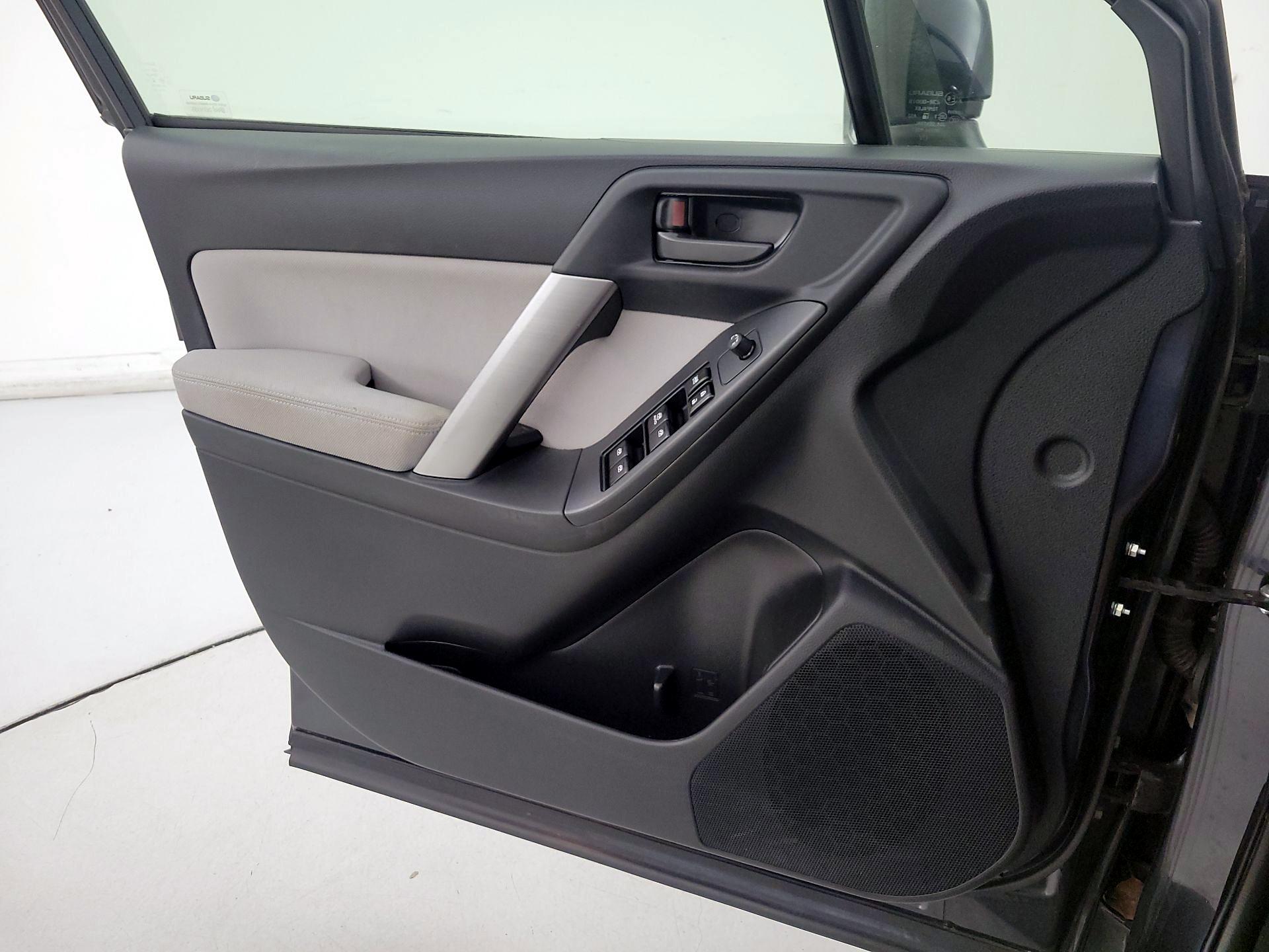 Thumbnail: 2015 Subaru Forester - 12