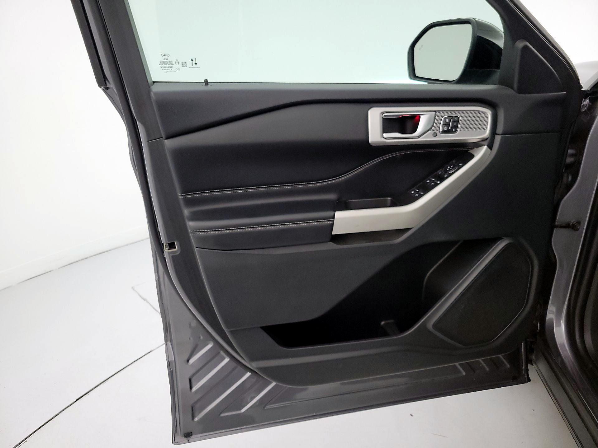 Thumbnail: 2022 Ford Explorer - 12