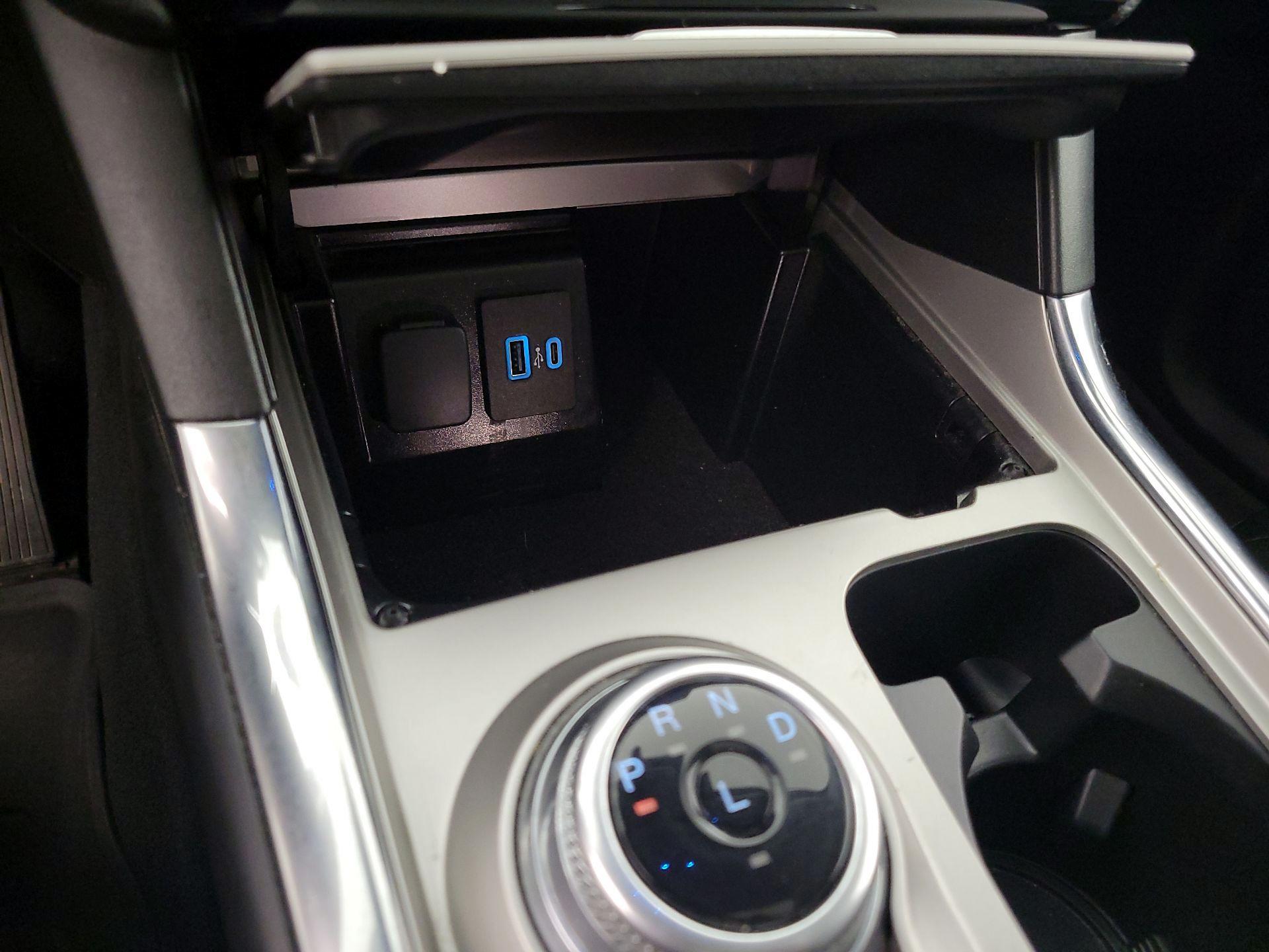 Thumbnail: 2022 Ford Explorer - 19