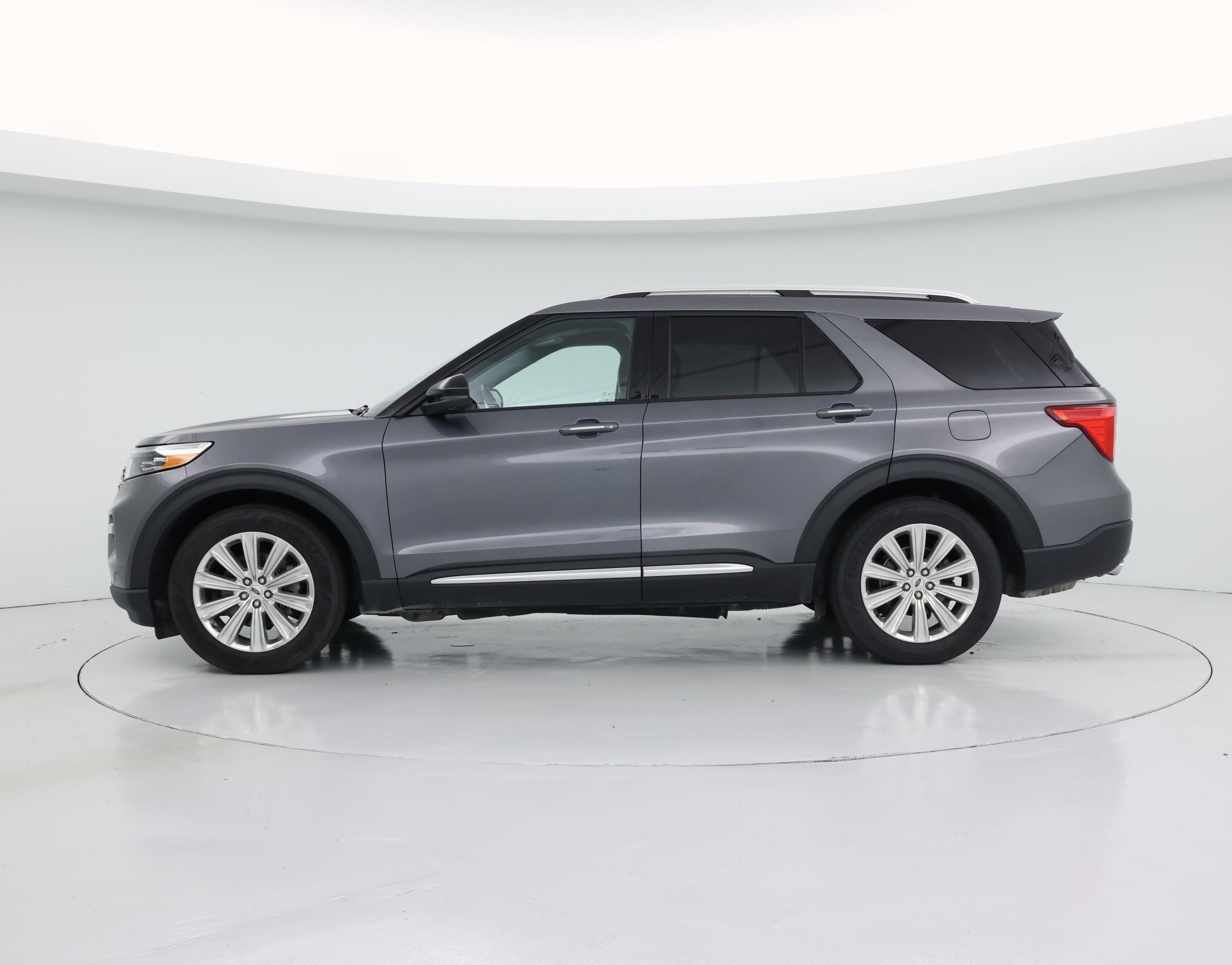 Thumbnail: 2022 Ford Explorer - 3