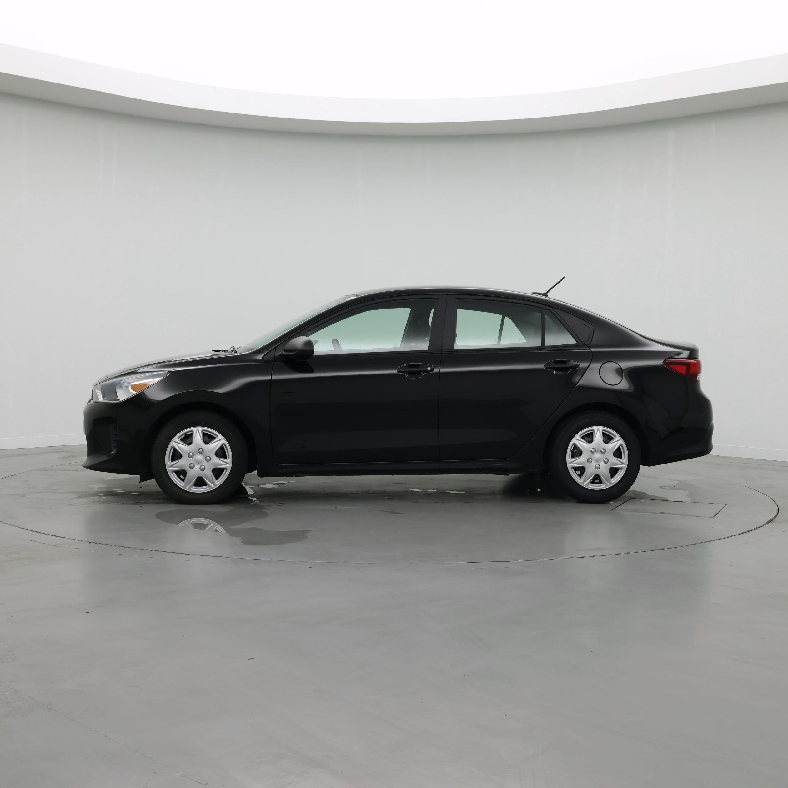 Thumbnail: 2018 Kia Rio - 3
