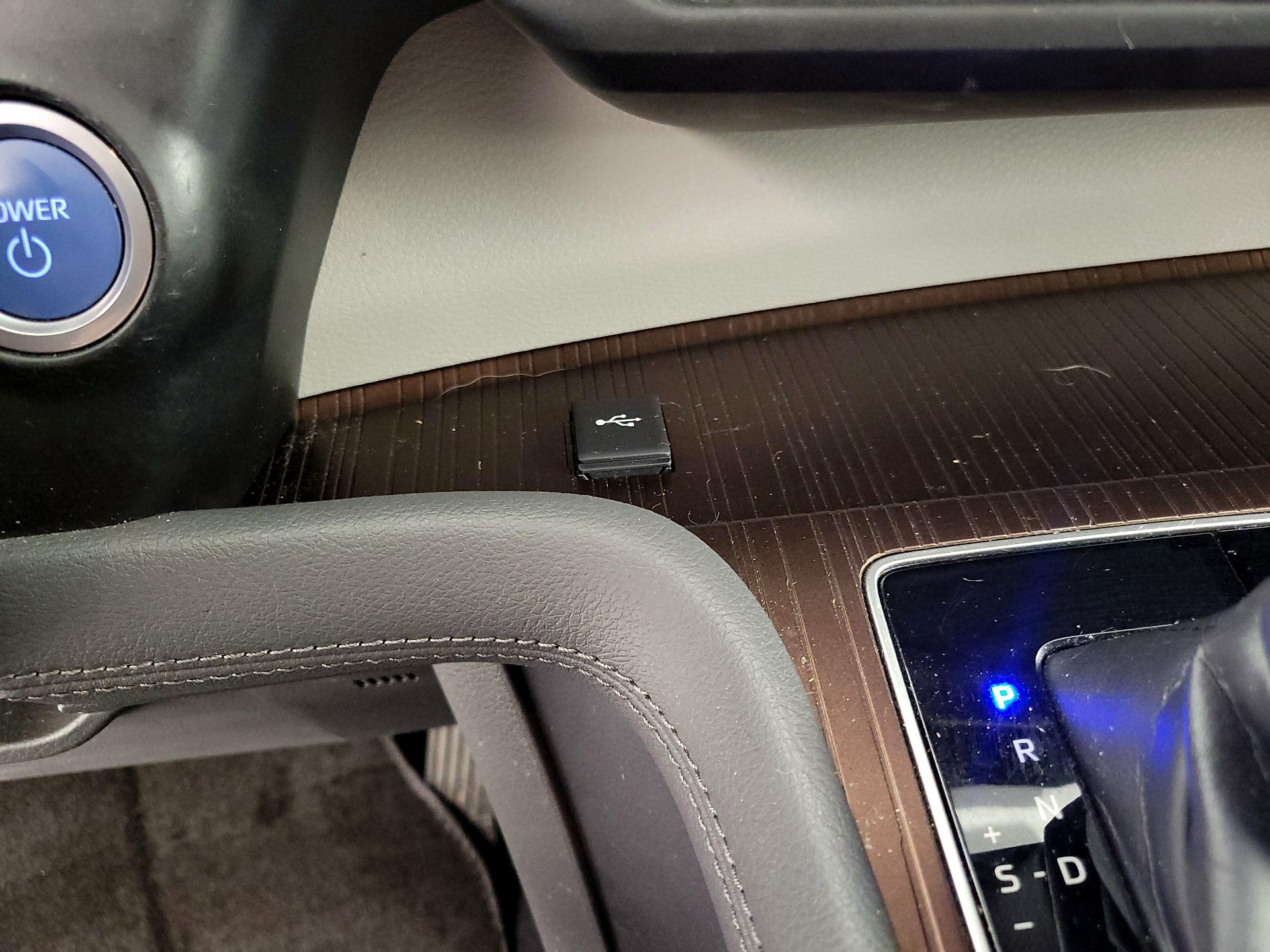 Thumbnail: 2021 Toyota Sienna - 18