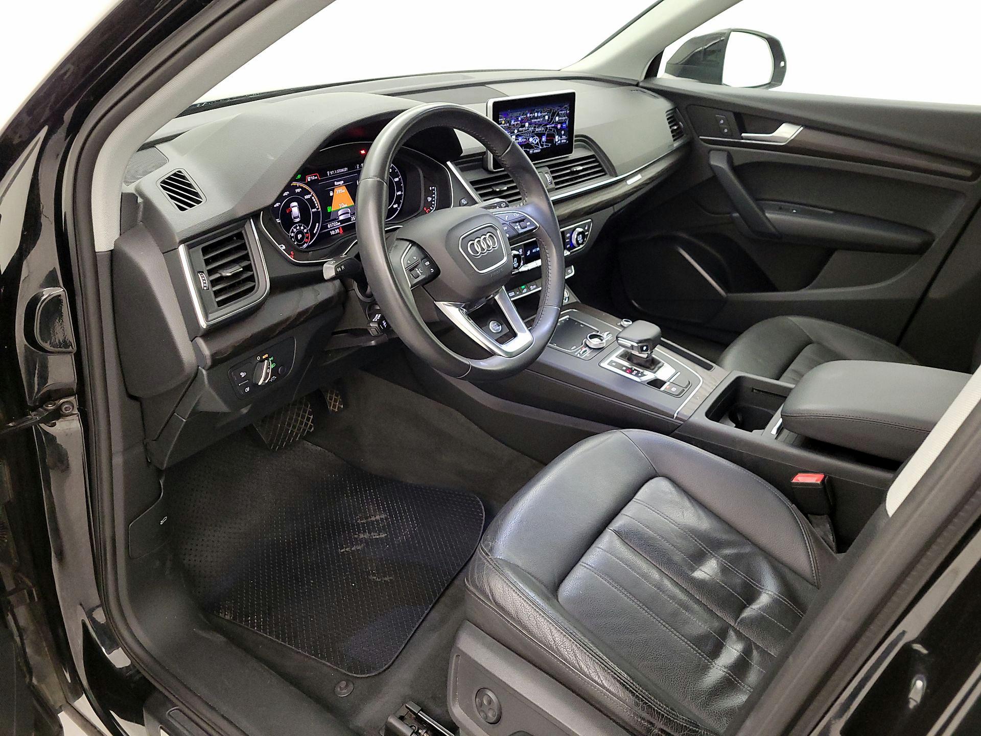 Thumbnail: 2020 Audi Q5 - 11