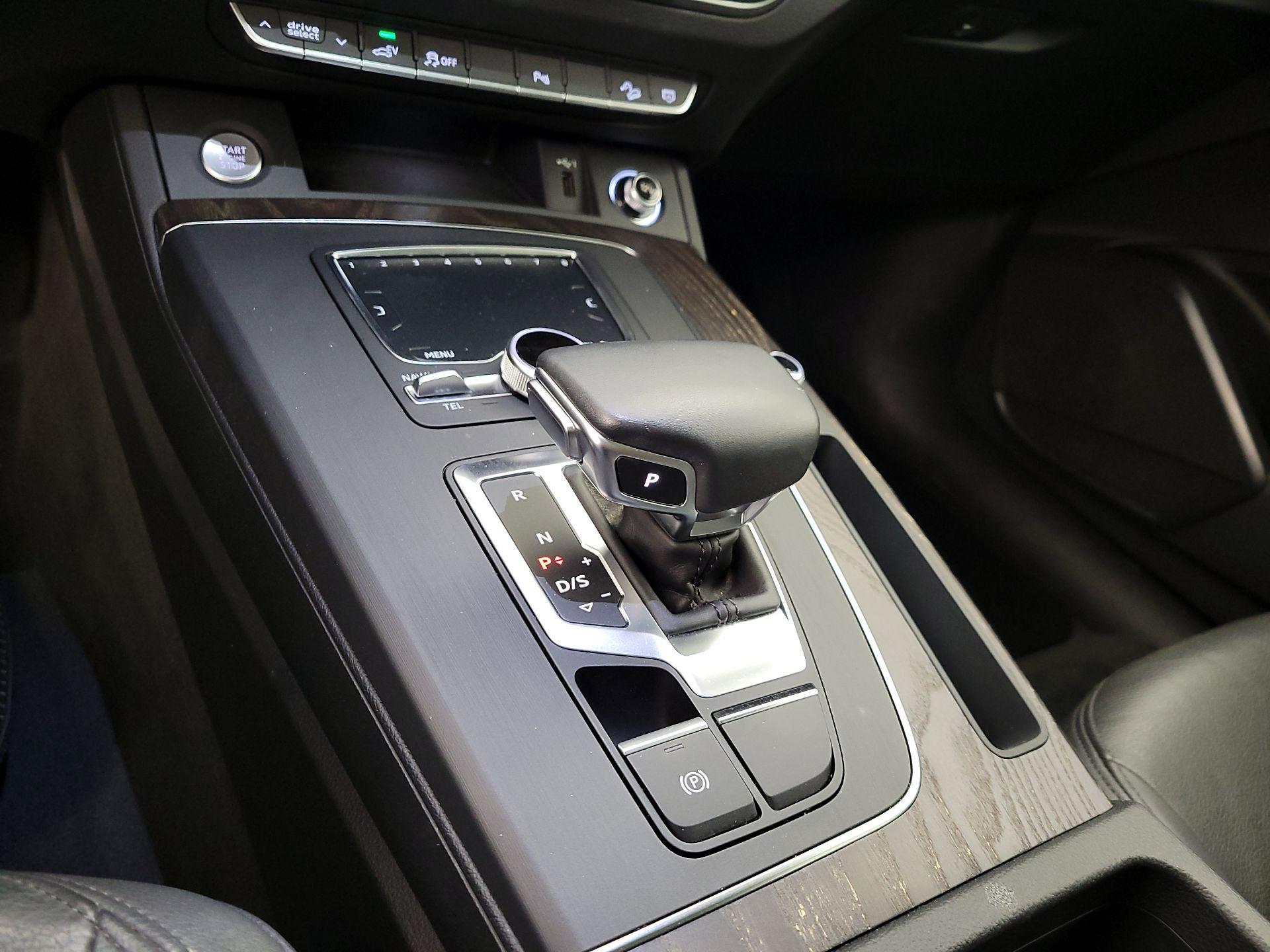Thumbnail: 2020 Audi Q5 - 18