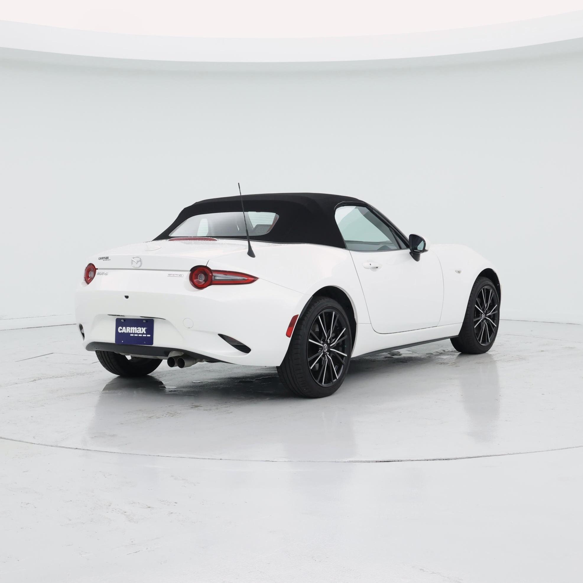 Thumbnail: 2025 Mazda MX-5 Miata - 8