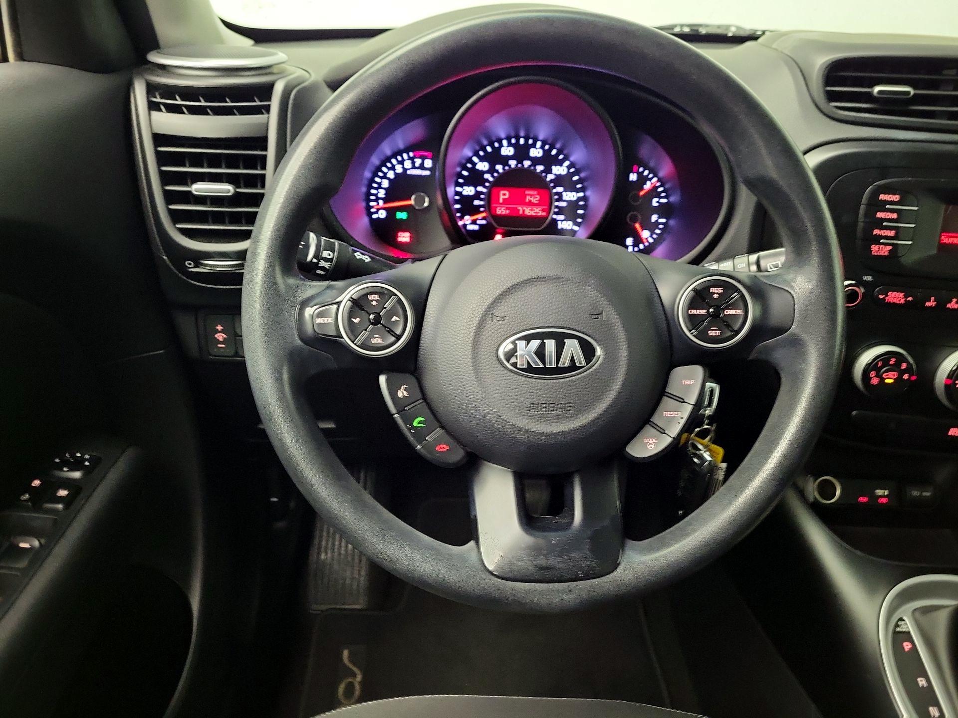 Thumbnail: 2015 Kia Soul - 10