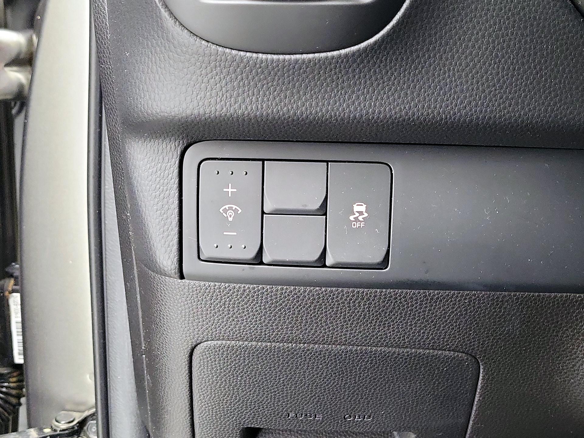 Thumbnail: 2015 Kia Soul - 13