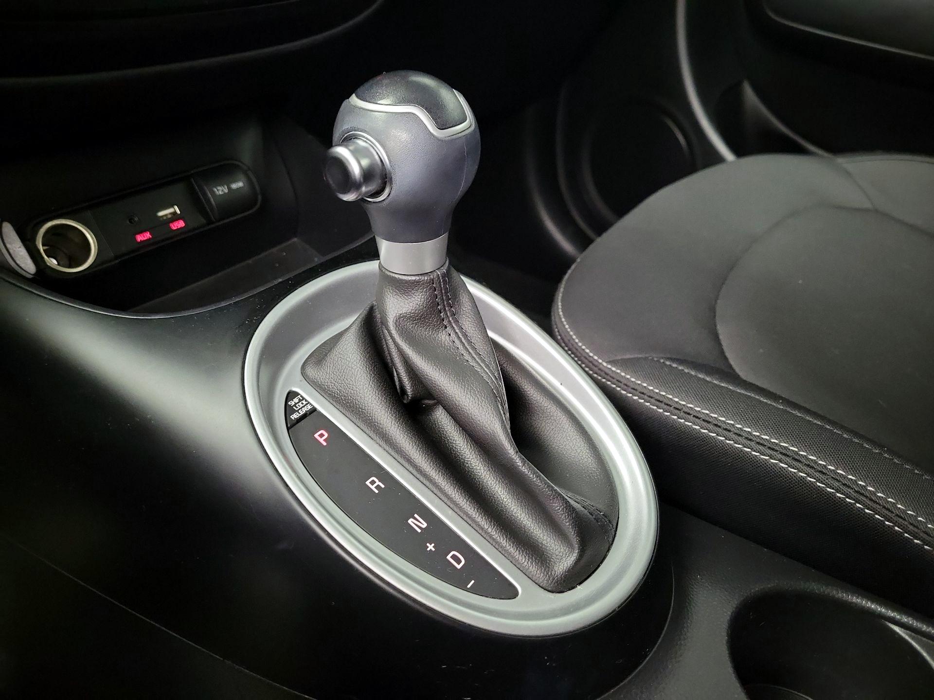 Thumbnail: 2015 Kia Soul - 16