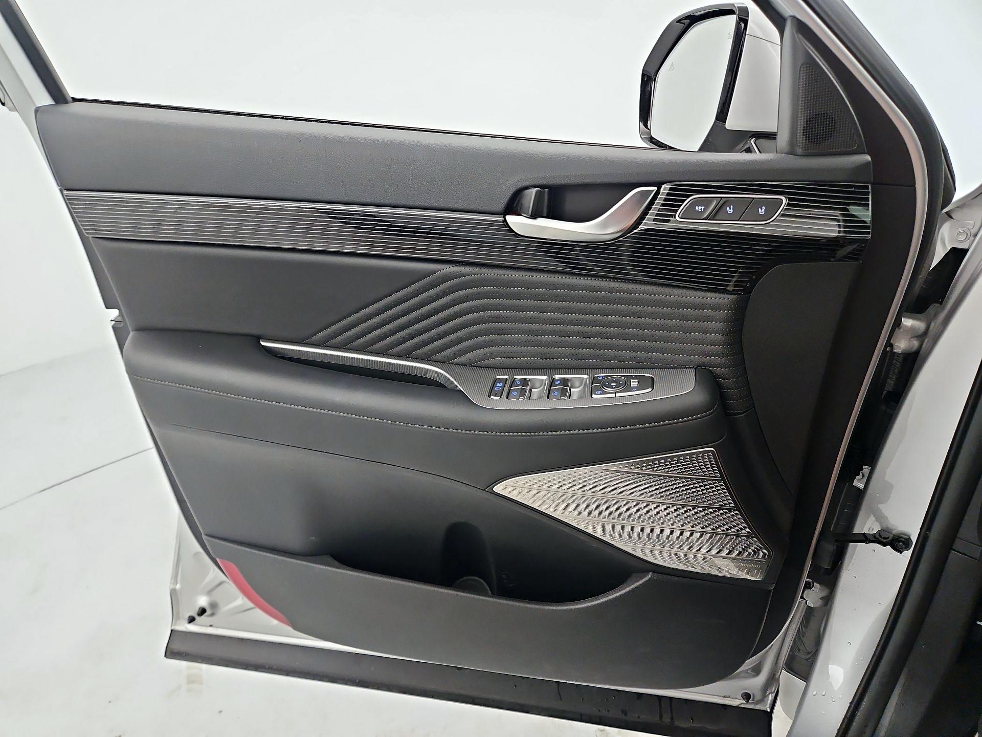 Thumbnail: 2025 Hyundai Palisade - 12
