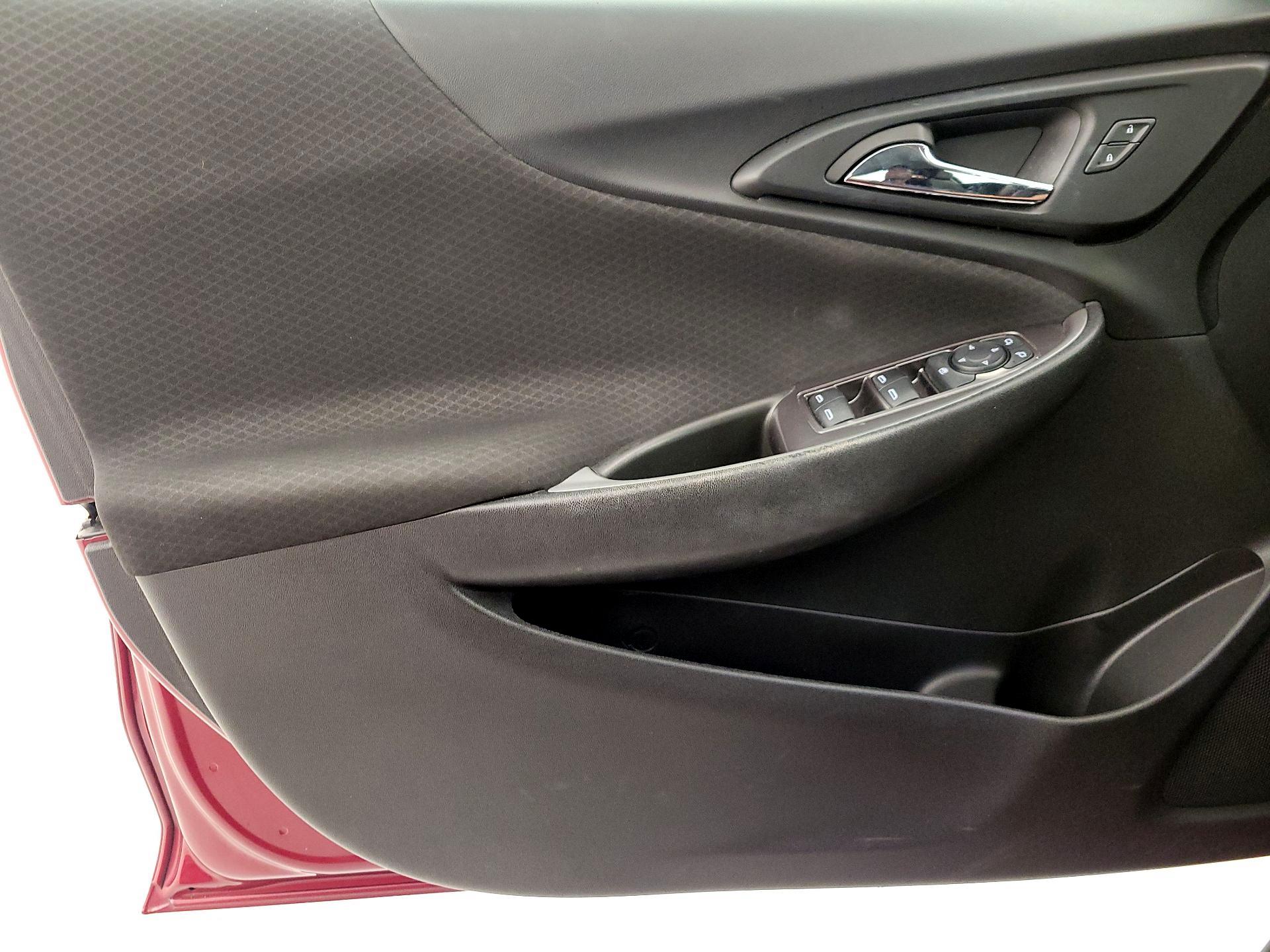 Thumbnail: 2019 Chevrolet Malibu - 12