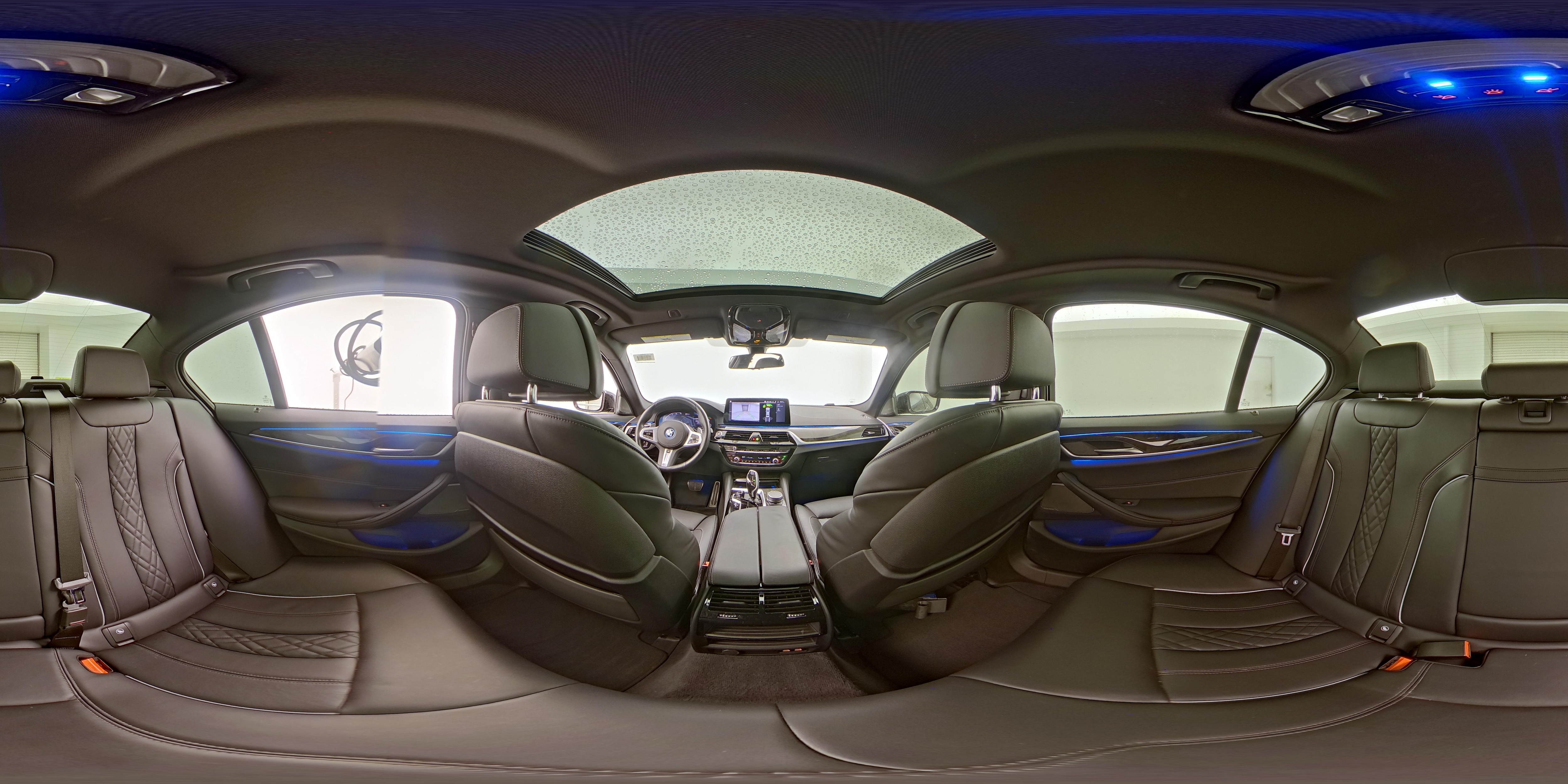 2022 BMW 5 Series 530e - Photo 27