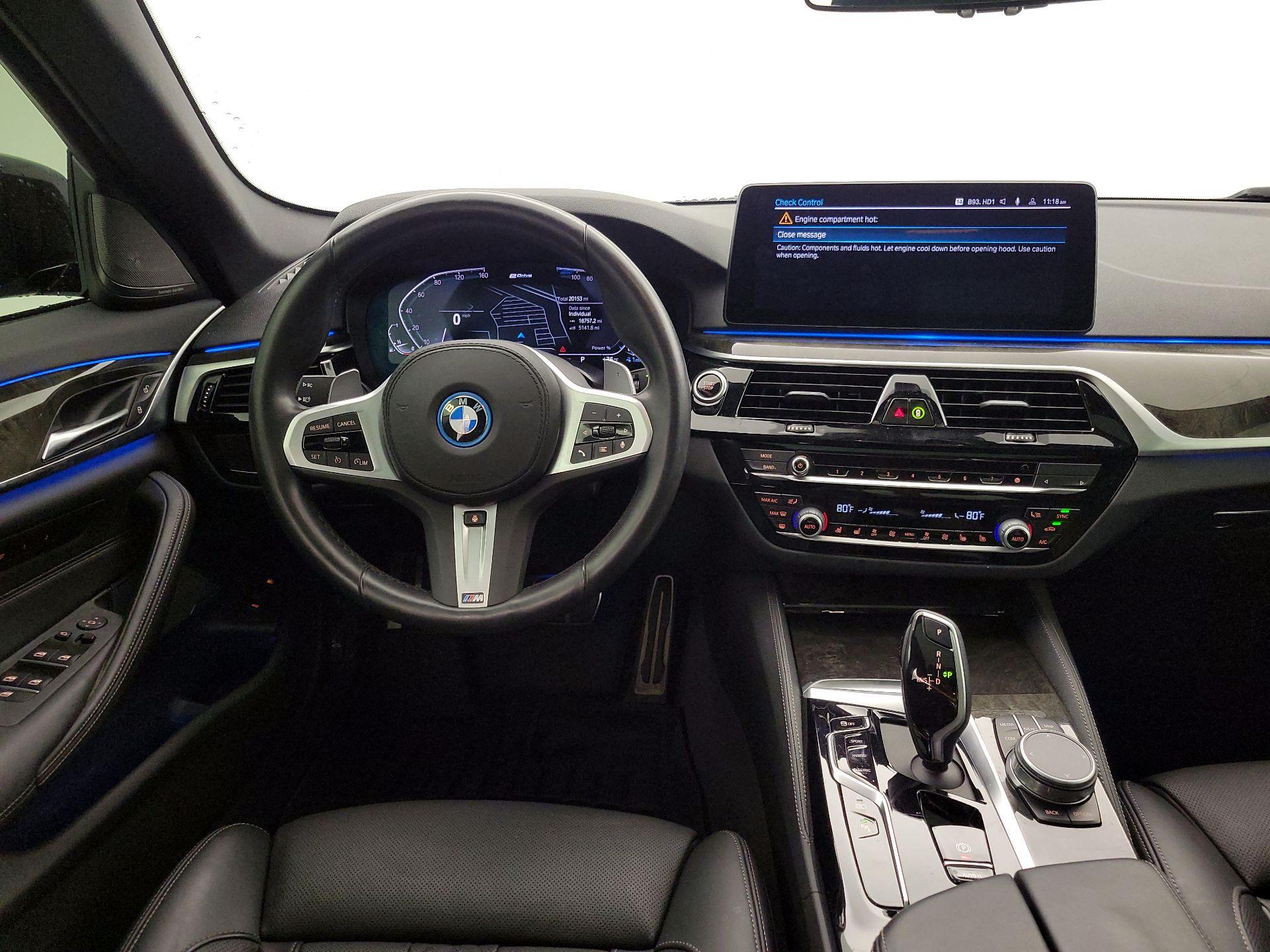 Thumbnail: 2022 BMW 5 Series - 10
