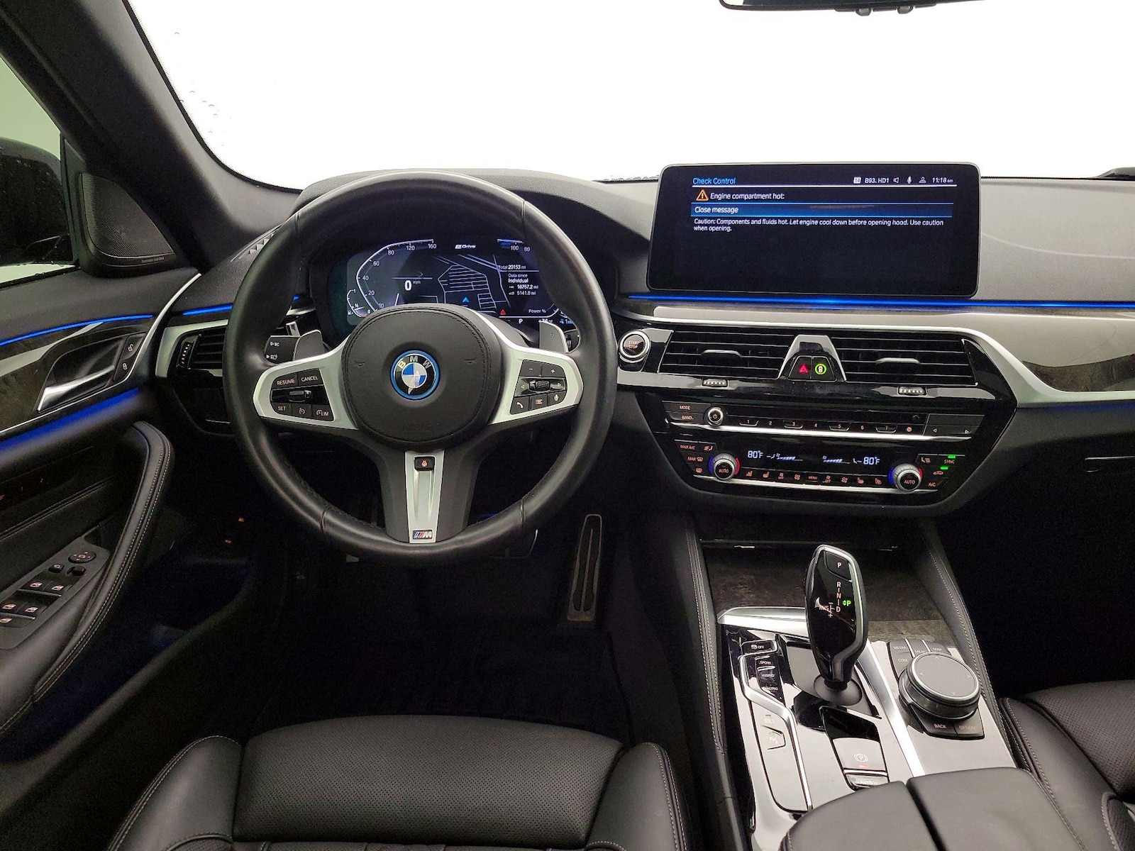 2022 BMW 5 Series 530e - Photo 11