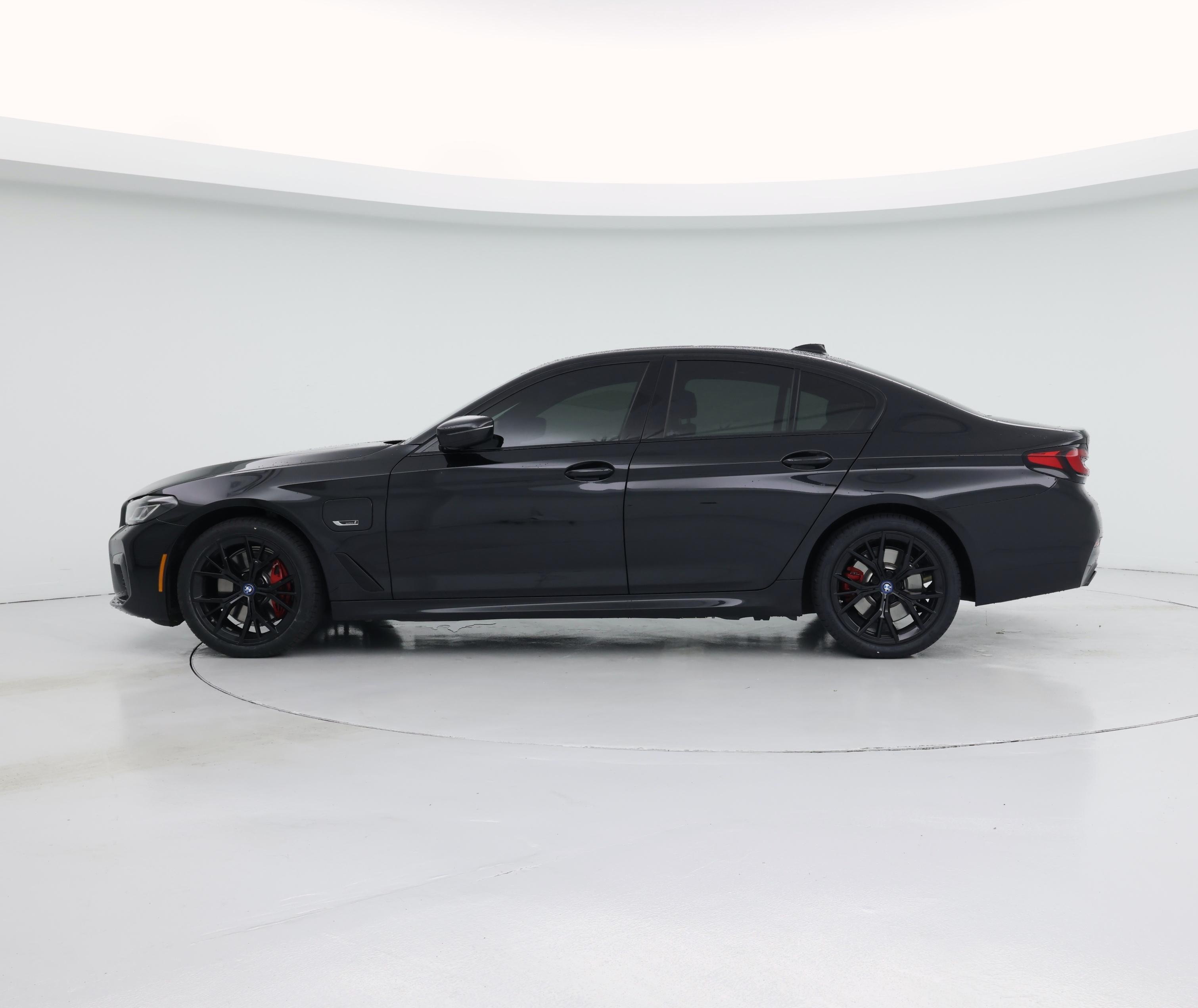 Thumbnail: 2022 BMW 5 Series - 3