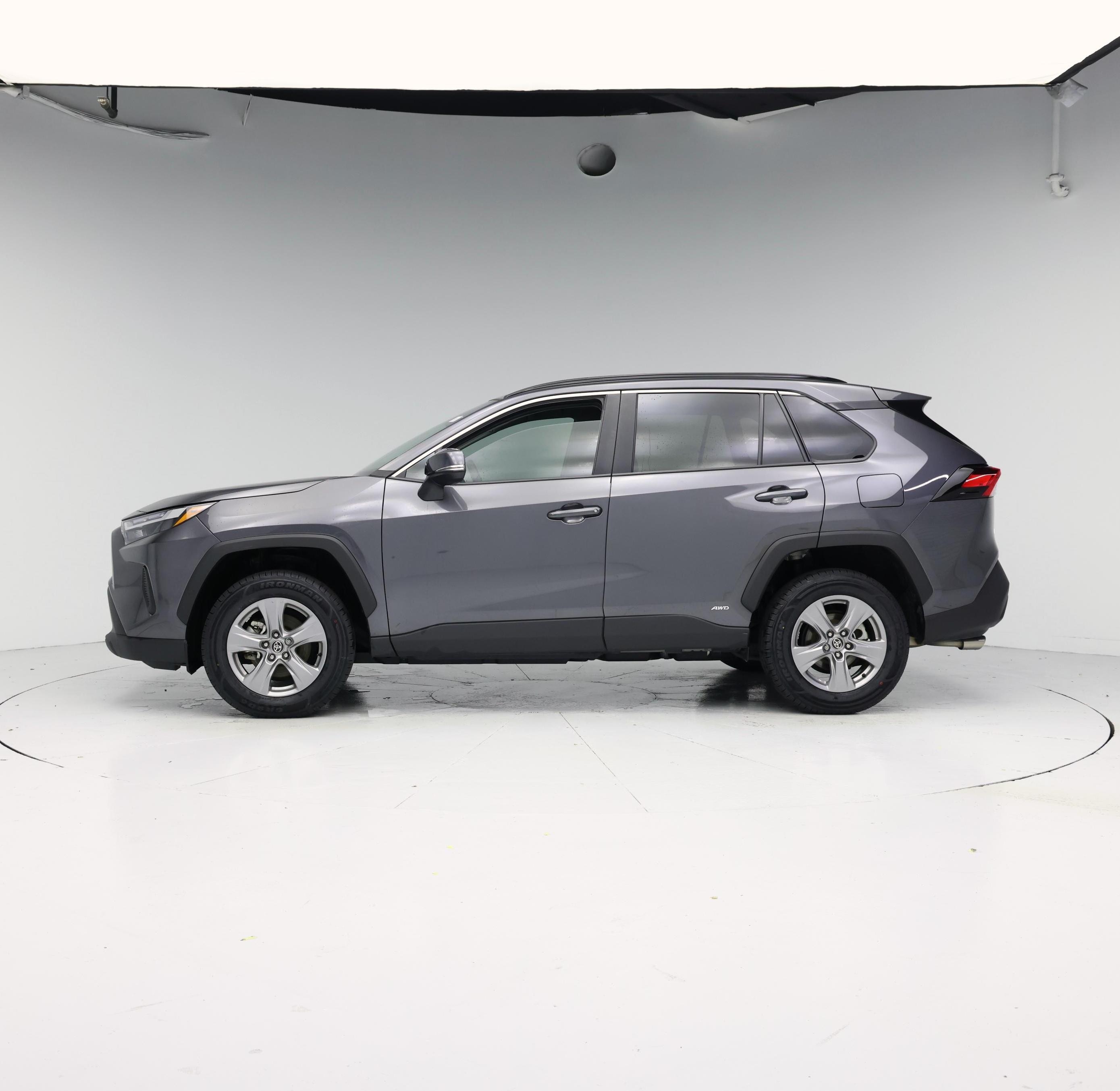 Thumbnail: 2022 Toyota RAV4 - 3
