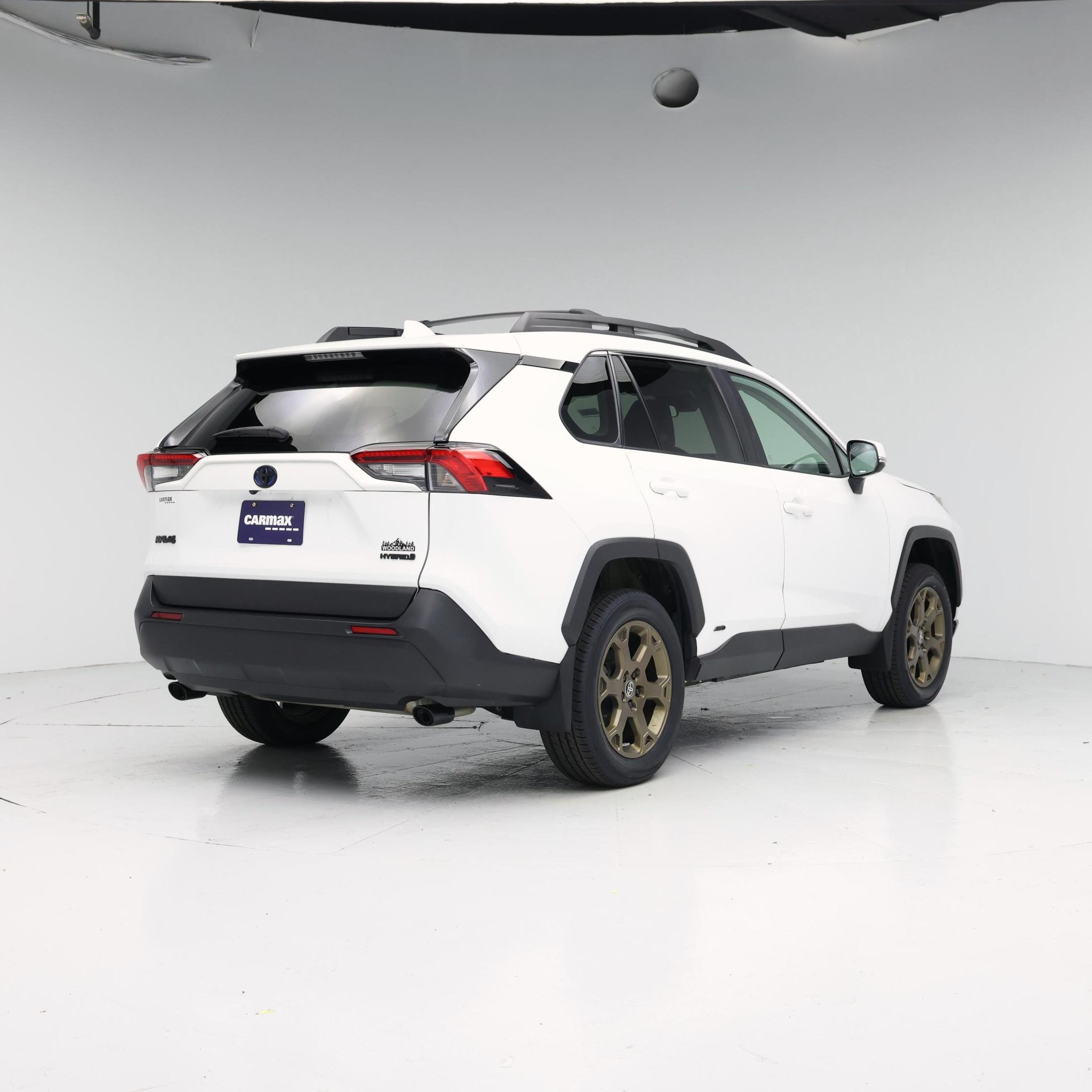 Thumbnail: 2023 Toyota RAV4 - 8