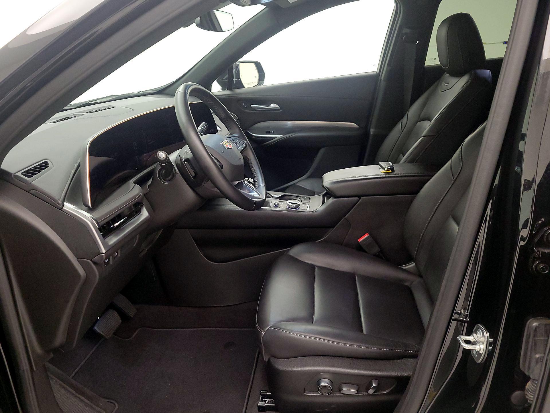 Thumbnail: 2025 Cadillac XT4 - 11