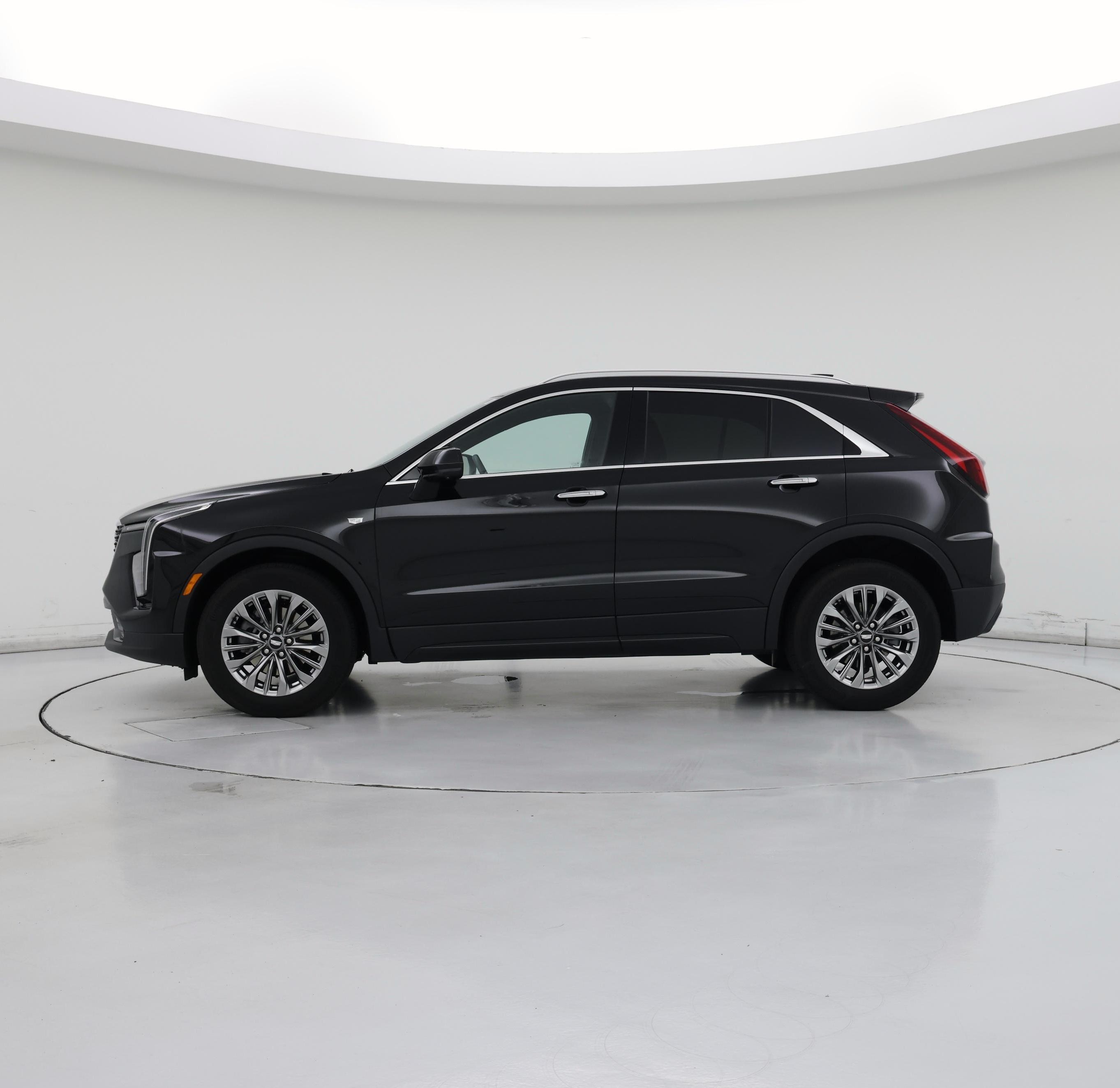 Thumbnail: 2025 Cadillac XT4 - 3