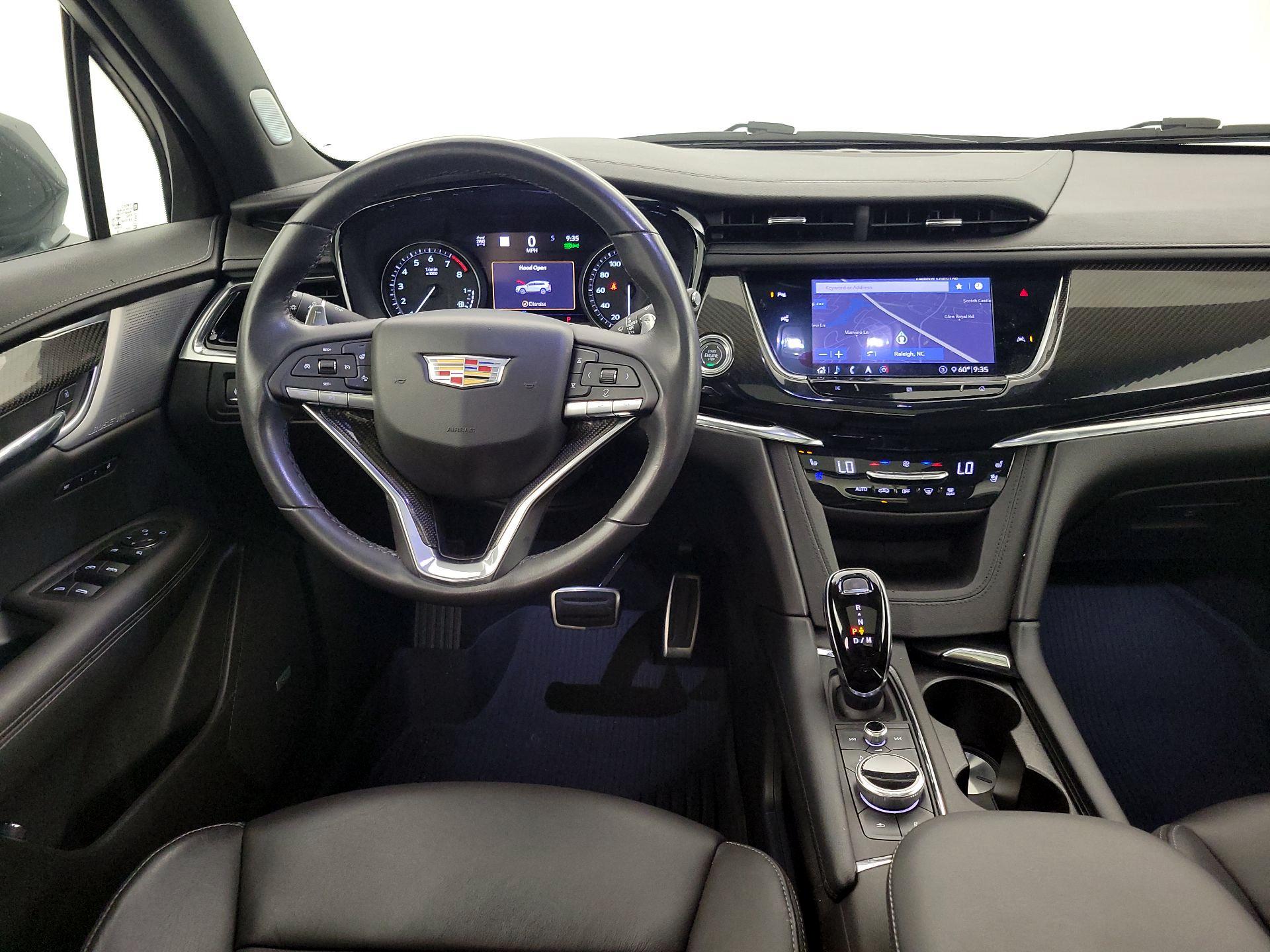 Thumbnail: 2020 Cadillac XT6 - 10
