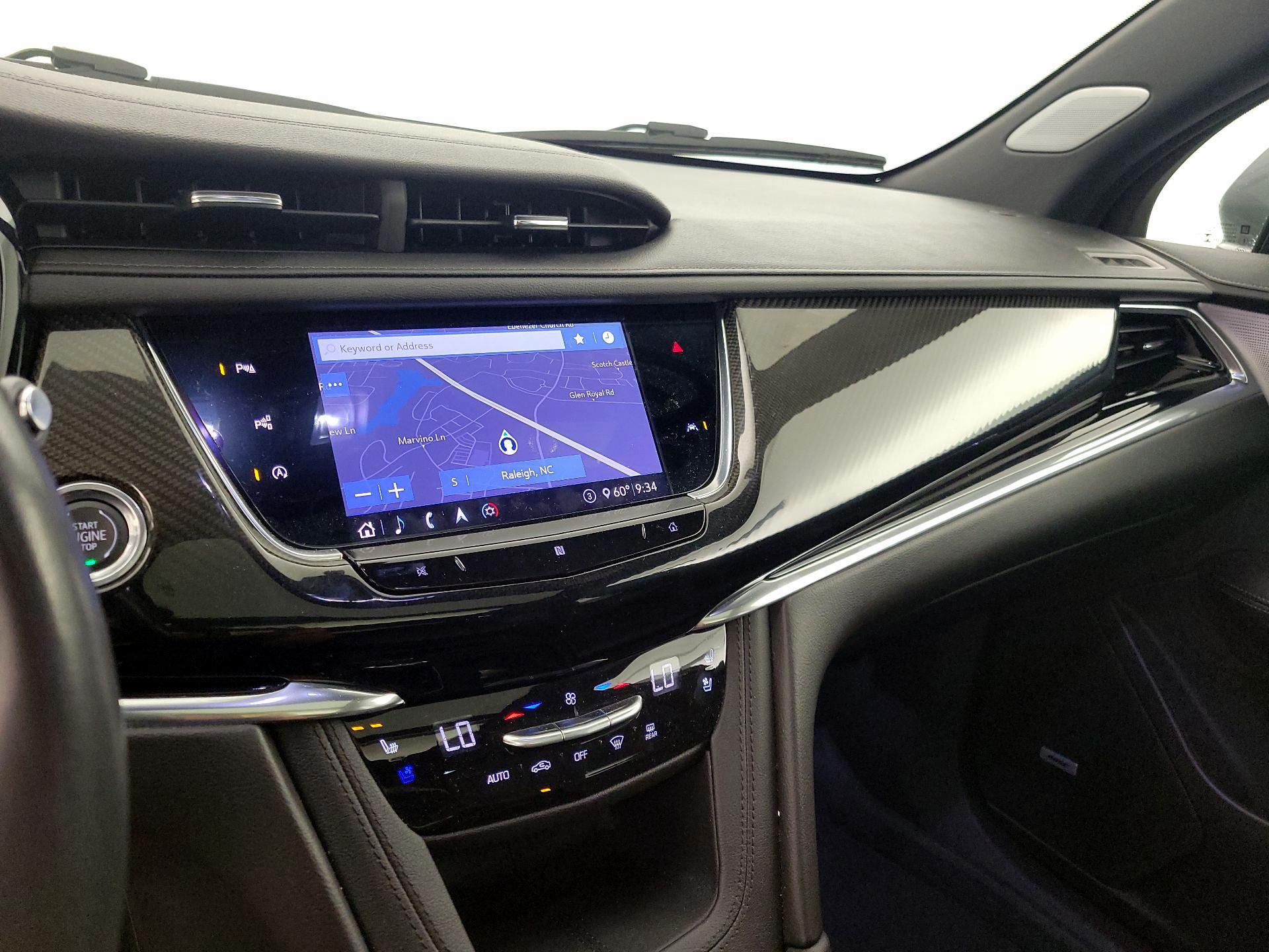 Thumbnail: 2020 Cadillac XT6 - 14
