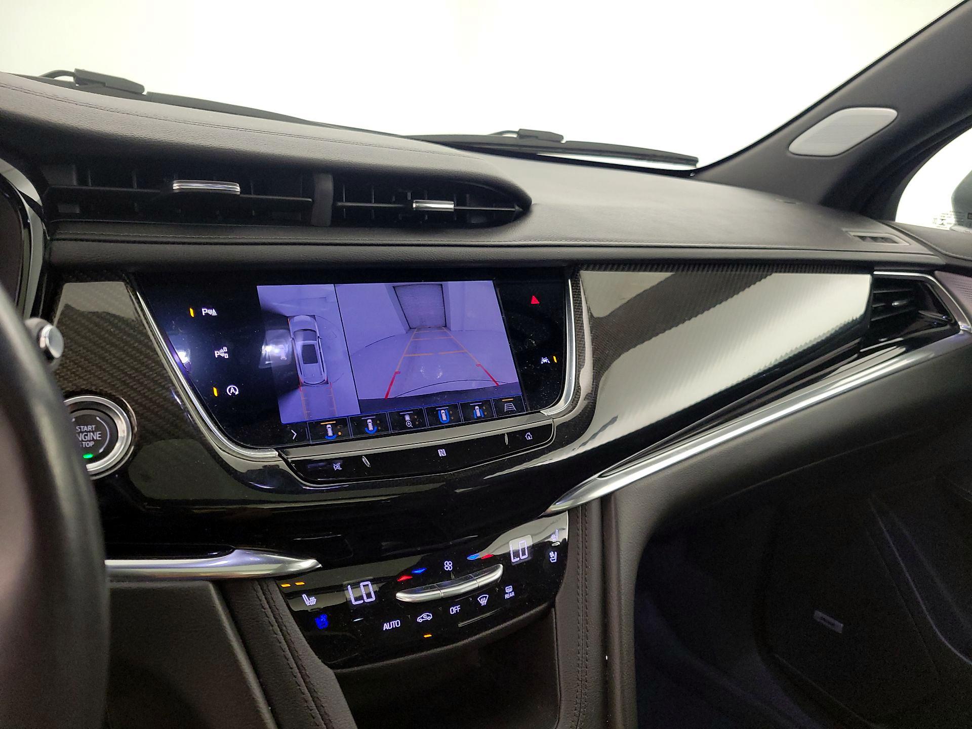 Thumbnail: 2020 Cadillac XT6 - 15