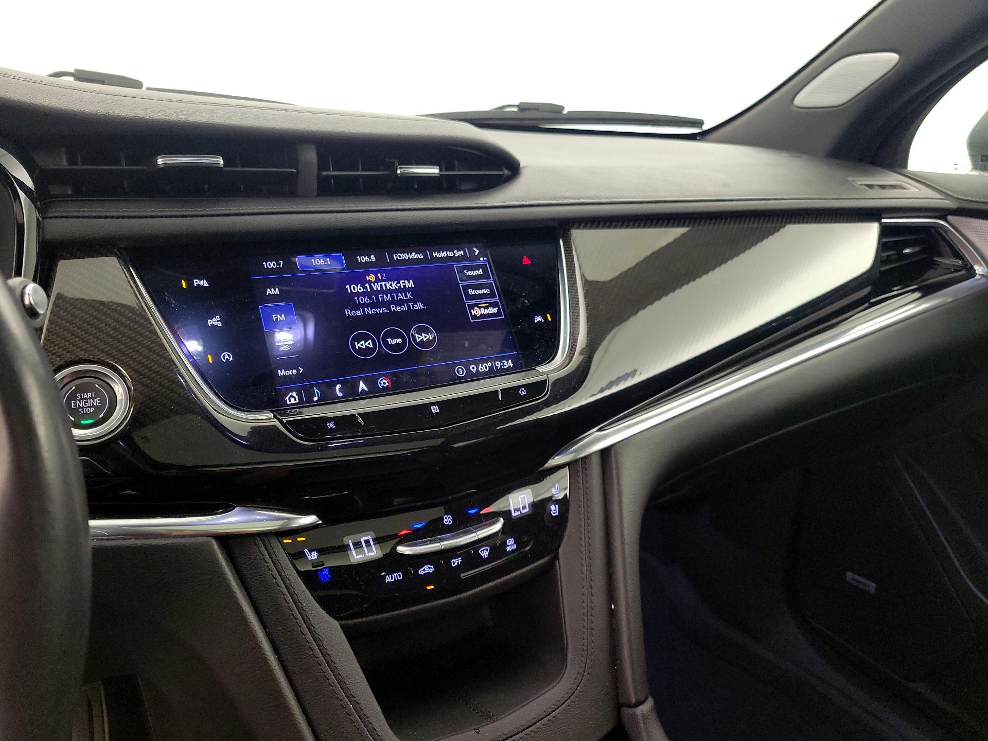 Thumbnail: 2020 Cadillac XT6 - 16