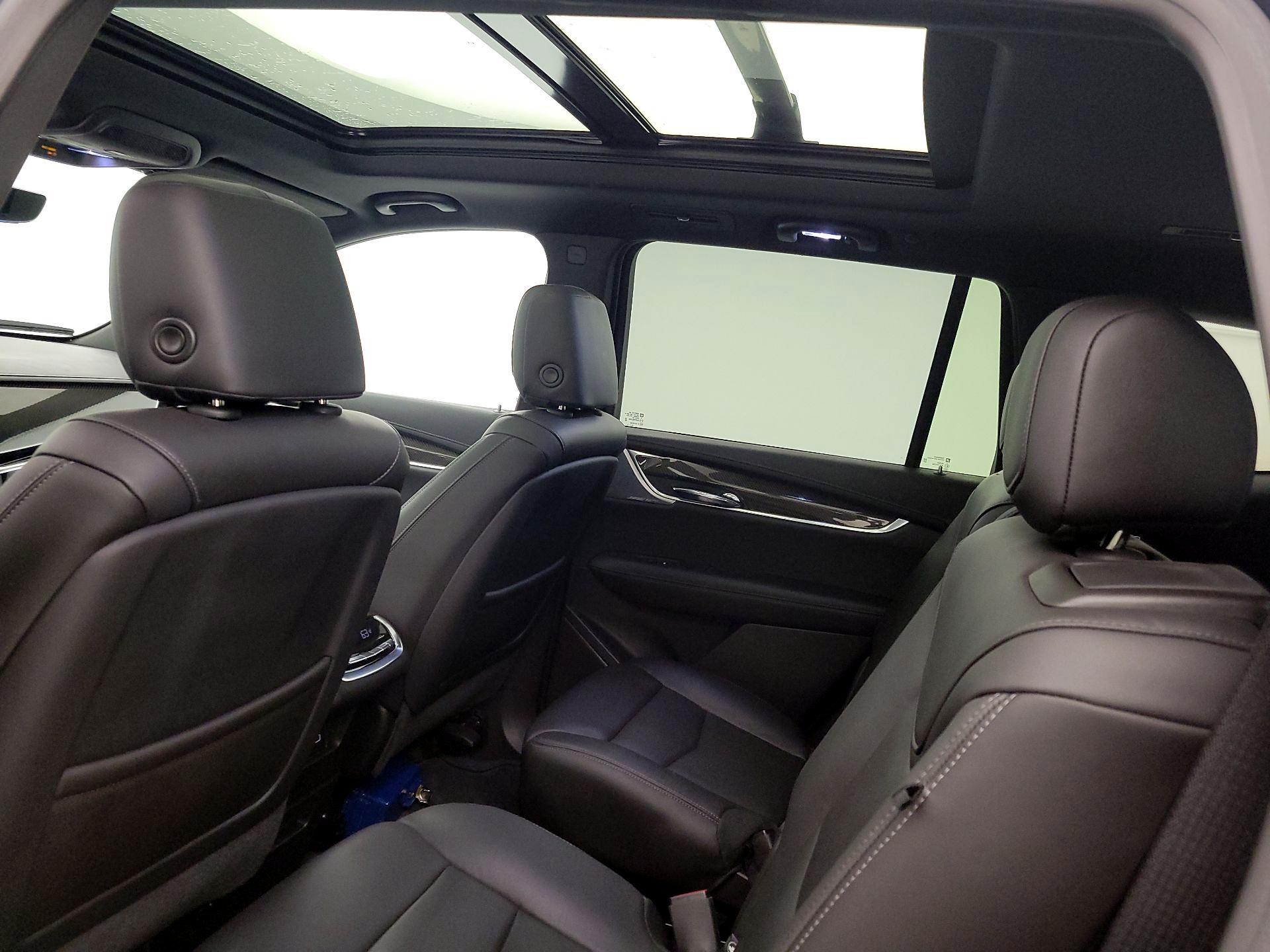 Thumbnail: 2020 Cadillac XT6 - 20