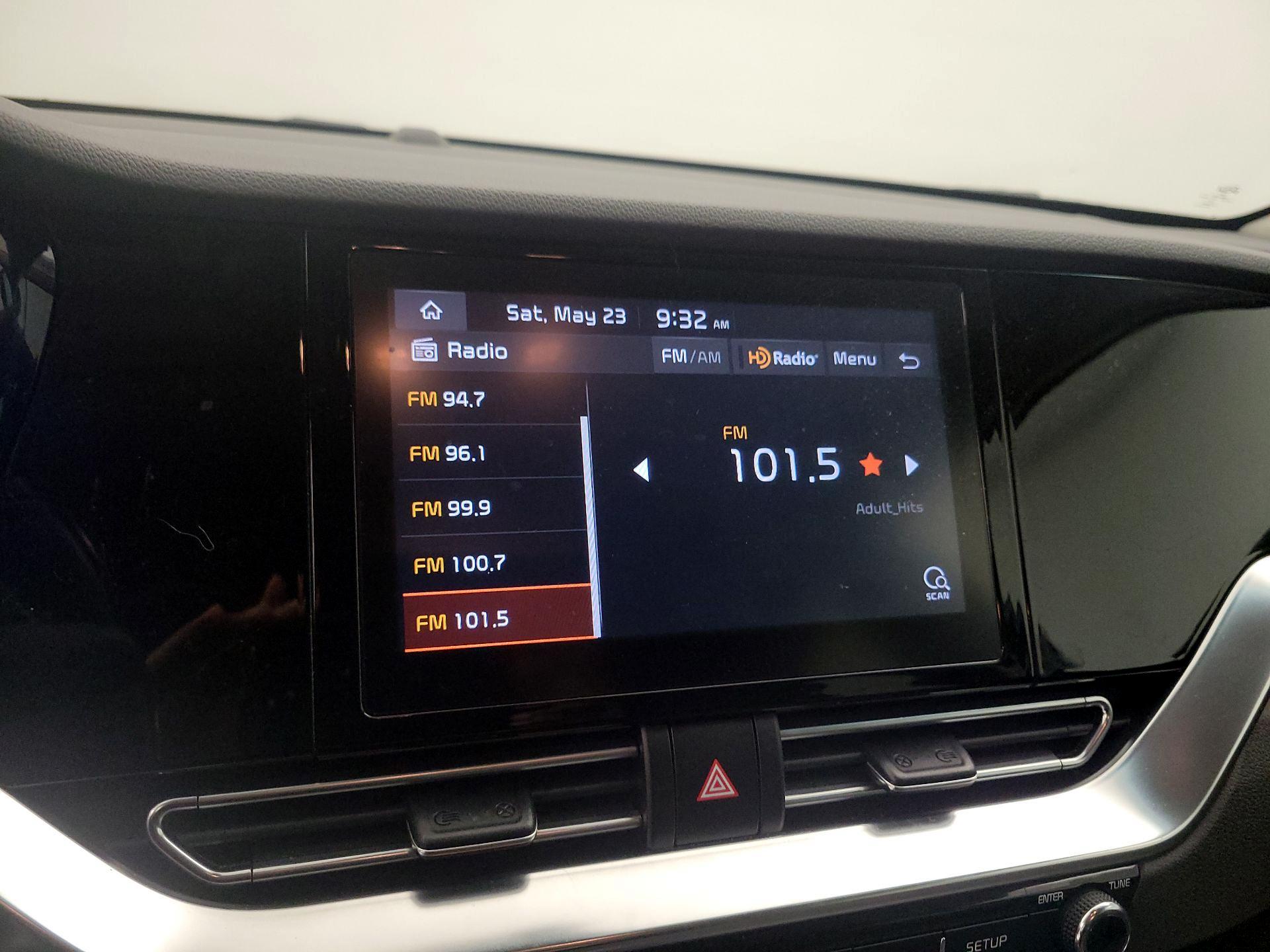 Thumbnail: 2021 Kia Niro - 14