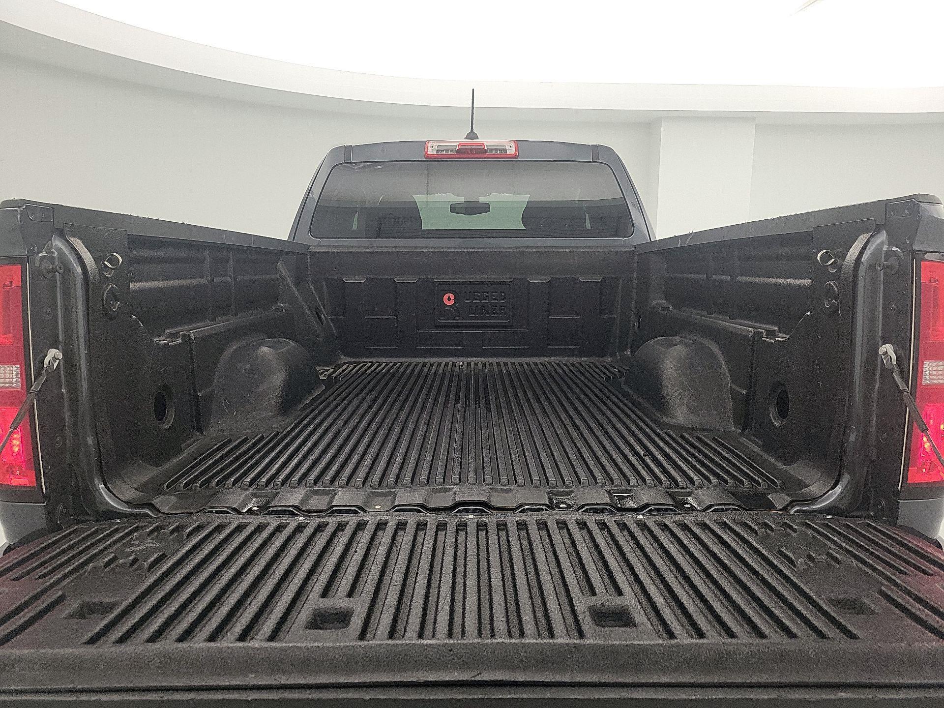 Thumbnail: 2016 Chevrolet Colorado - 20