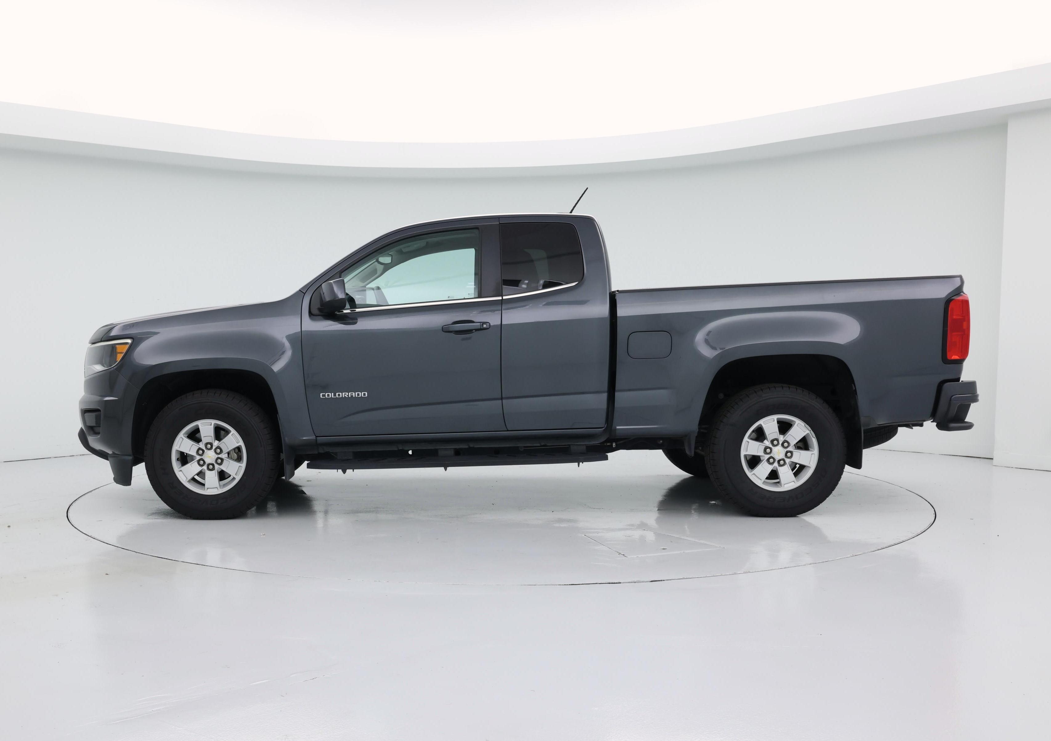 Thumbnail: 2016 Chevrolet Colorado - 3