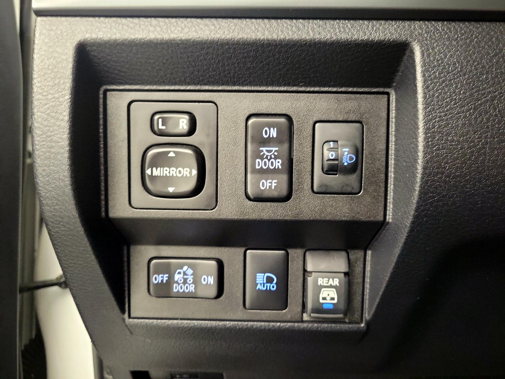 Thumbnail: 2019 Toyota Tundra - 13